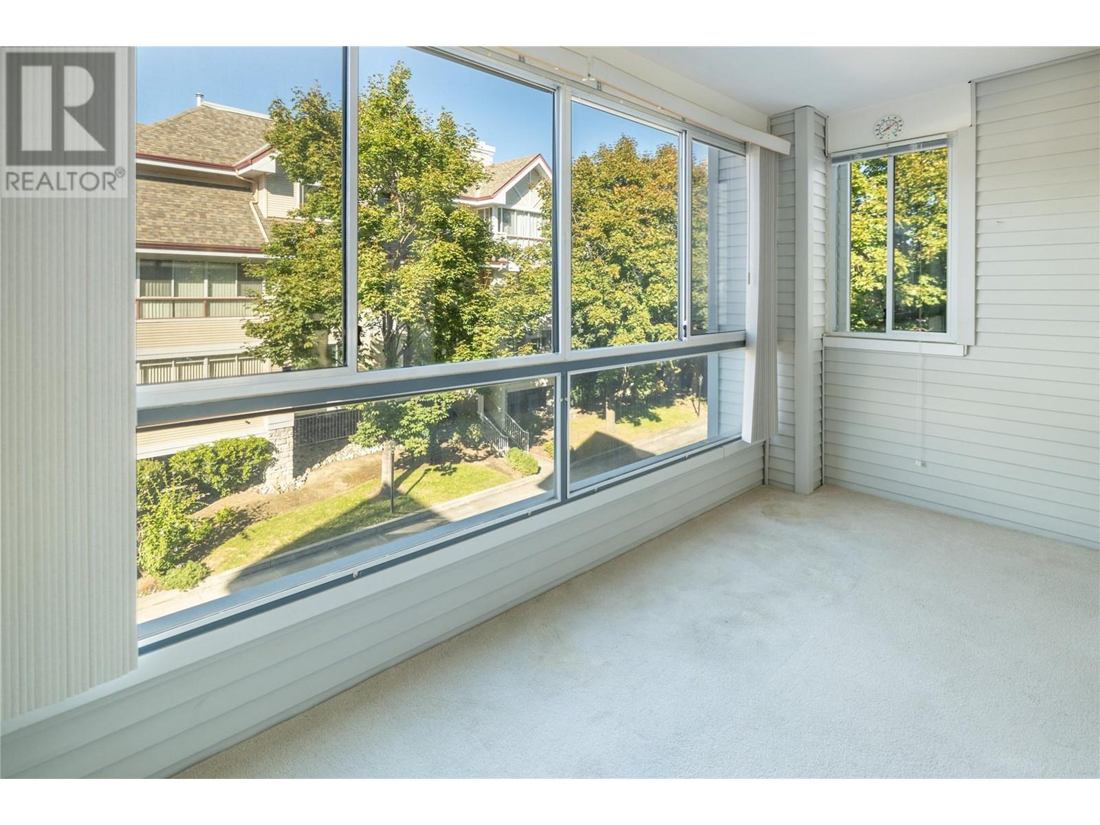 920 Glenwood Avenue Unit# 205 Kelowna