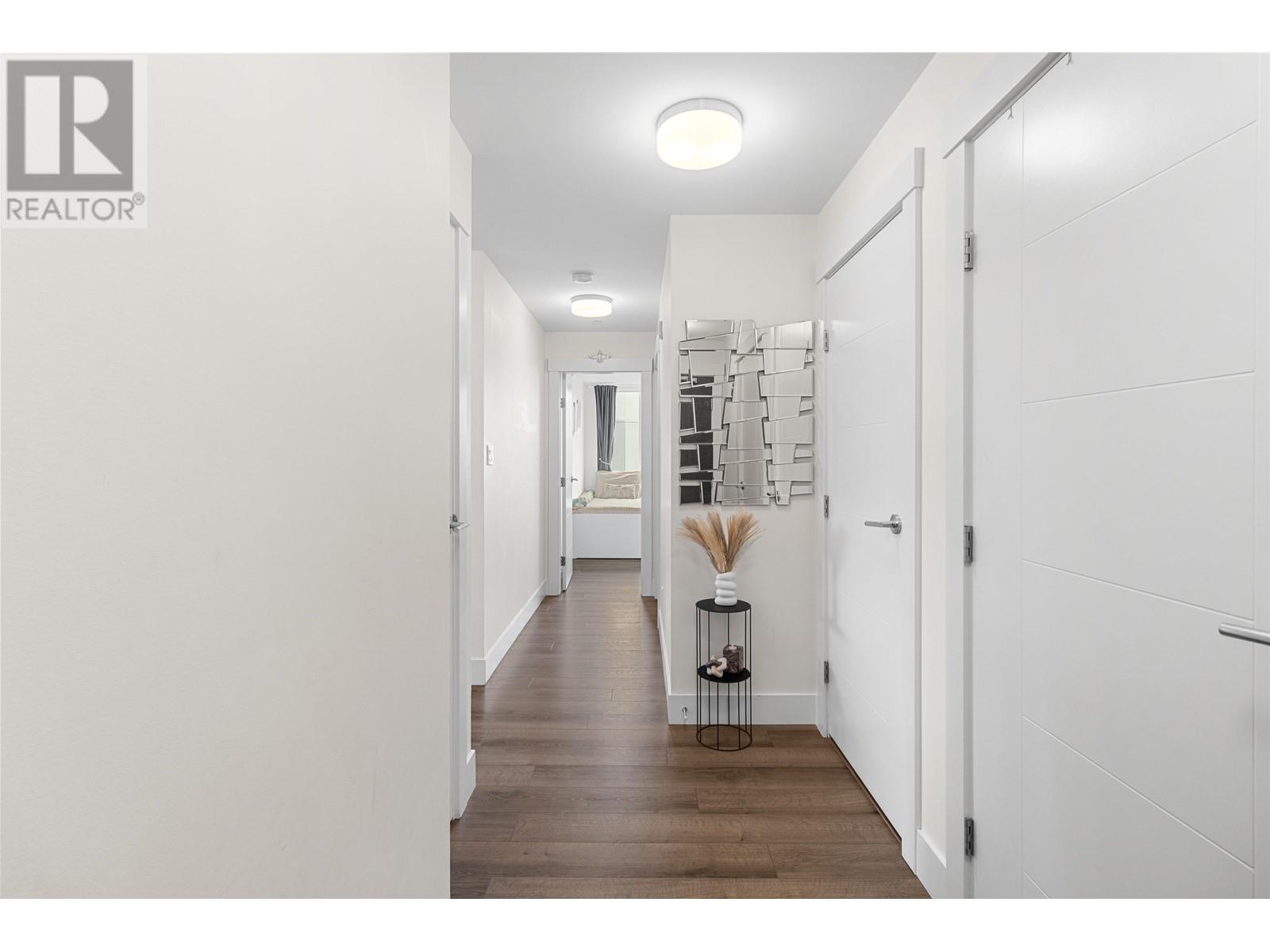 Listing Picture 26 of 37 : 307 10788 NO. 5 ROAD, Richmond / 烈治文 - 魯藝地產 Yvonne Lu Group - MLS Medallion Club Member