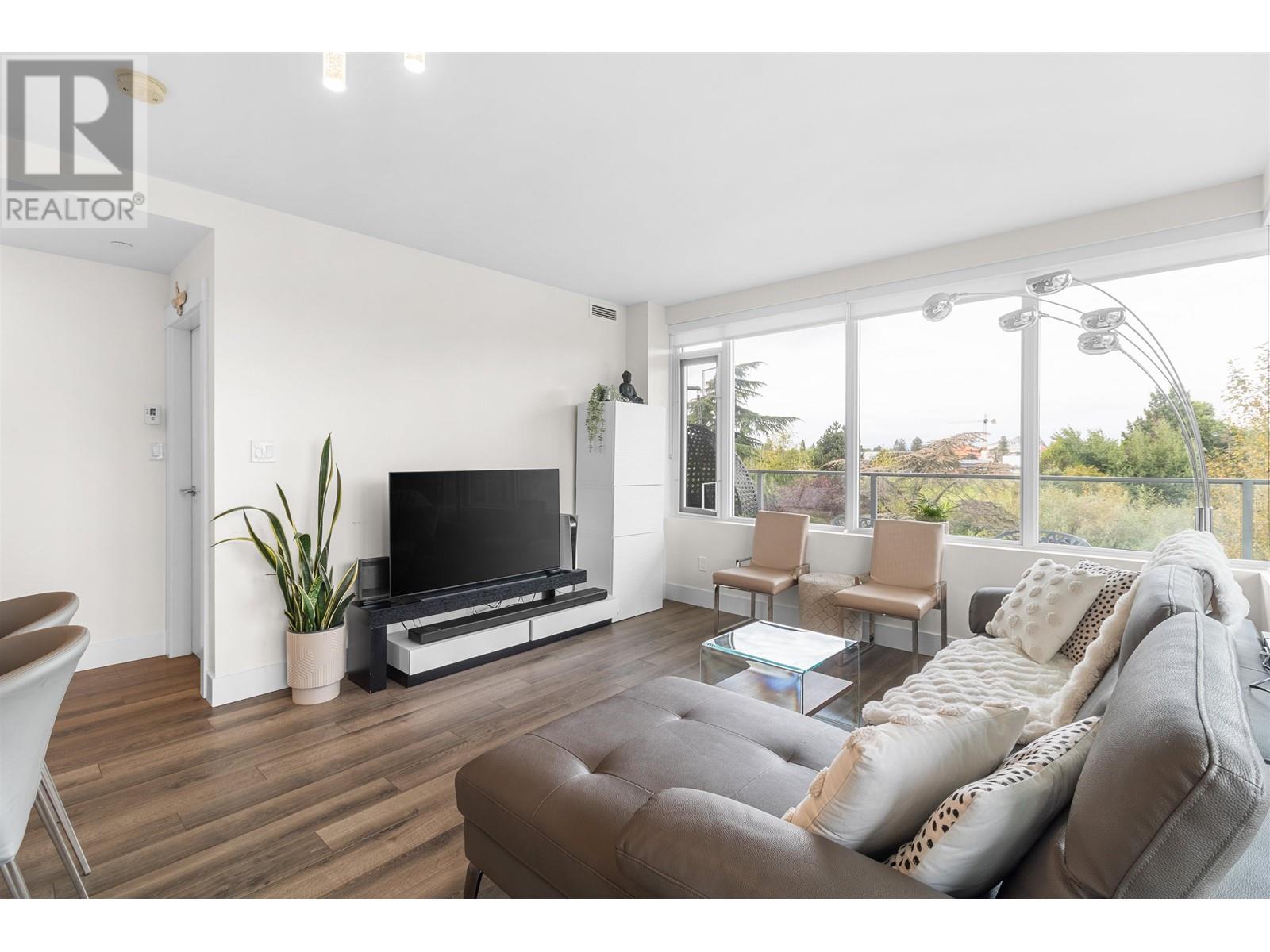 Listing Picture 6 of 37 : 307 10788 NO. 5 ROAD, Richmond / 烈治文 - 魯藝地產 Yvonne Lu Group - MLS Medallion Club Member