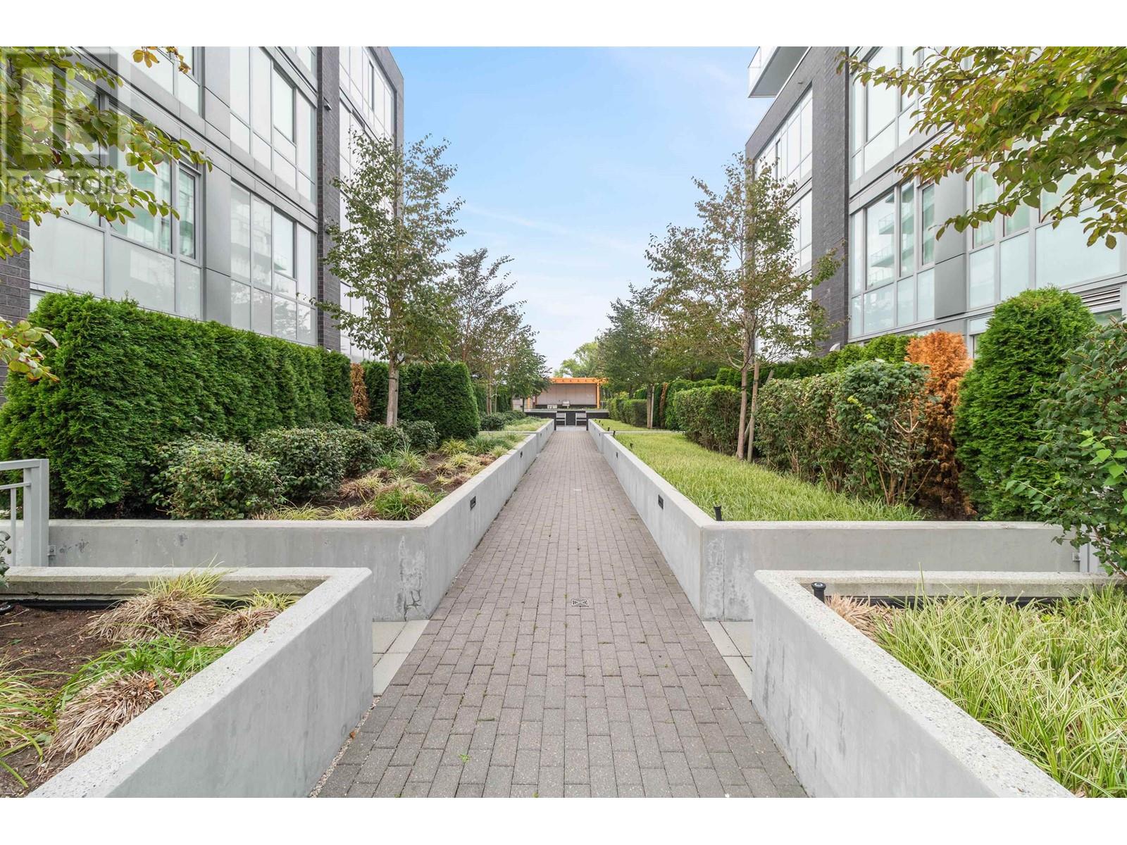 Listing Picture 35 of 37 : 307 10788 NO. 5 ROAD, Richmond / 烈治文 - 魯藝地產 Yvonne Lu Group - MLS Medallion Club Member