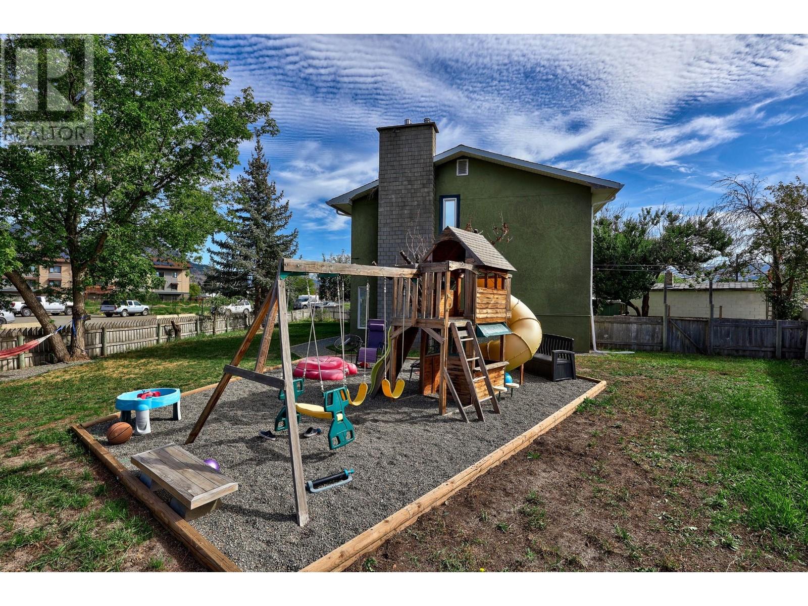 2264 Coutlee Ave, Merritt, British Columbia   - Photo 3 - 181015