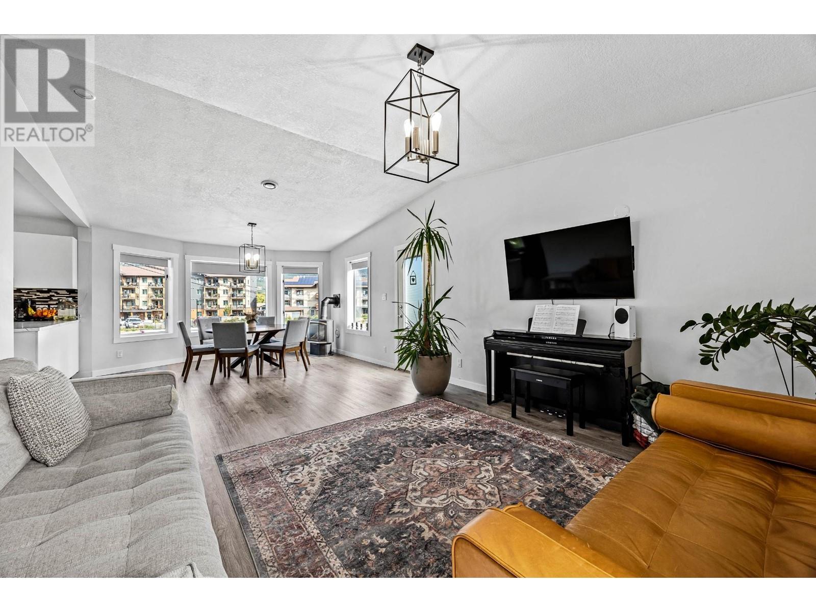 2264 Coutlee Ave, Merritt, British Columbia   - Photo 6 - 181015