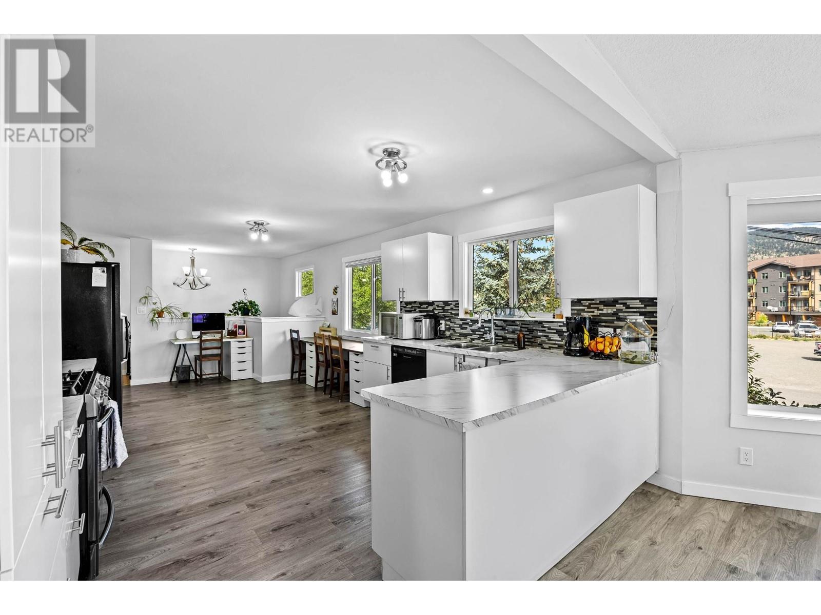 2264 Coutlee Ave, Merritt, British Columbia   - Photo 9 - 181015