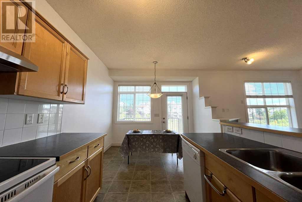 60 Rockyspring Grove Nw, Calgary, Alberta  T3G 0B1 - Photo 6 - A2166045