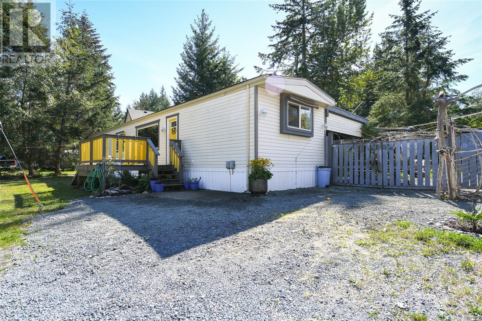 5655 Bates Rd, Courtenay, British Columbia  V9J 1X3 - Photo 1 - 975591