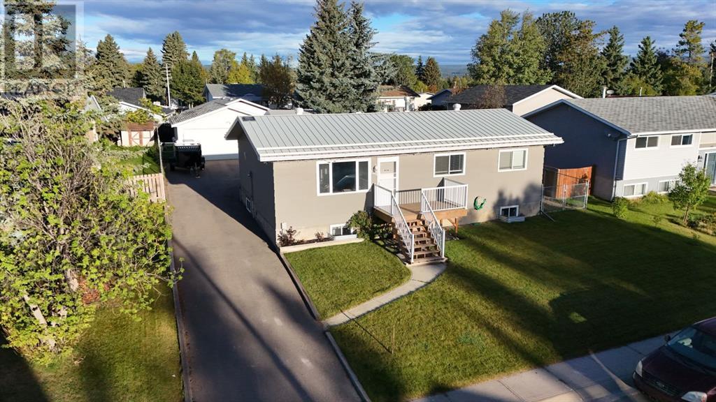 146 FAIRFAX Drive, hinton, Alberta