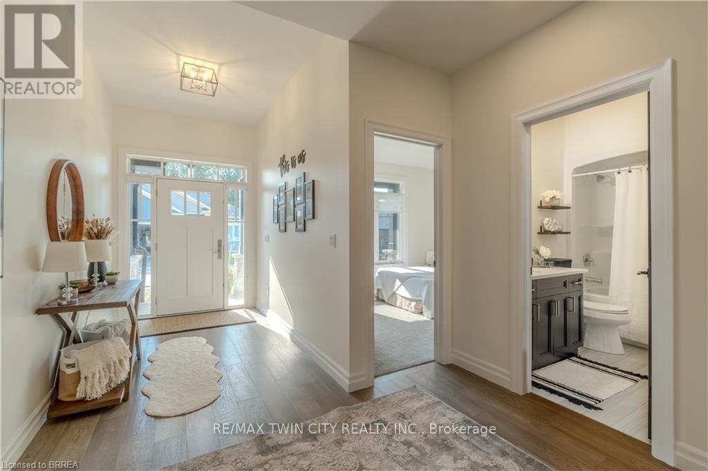 Property at 11 - 68 CEDAR STREET image 3