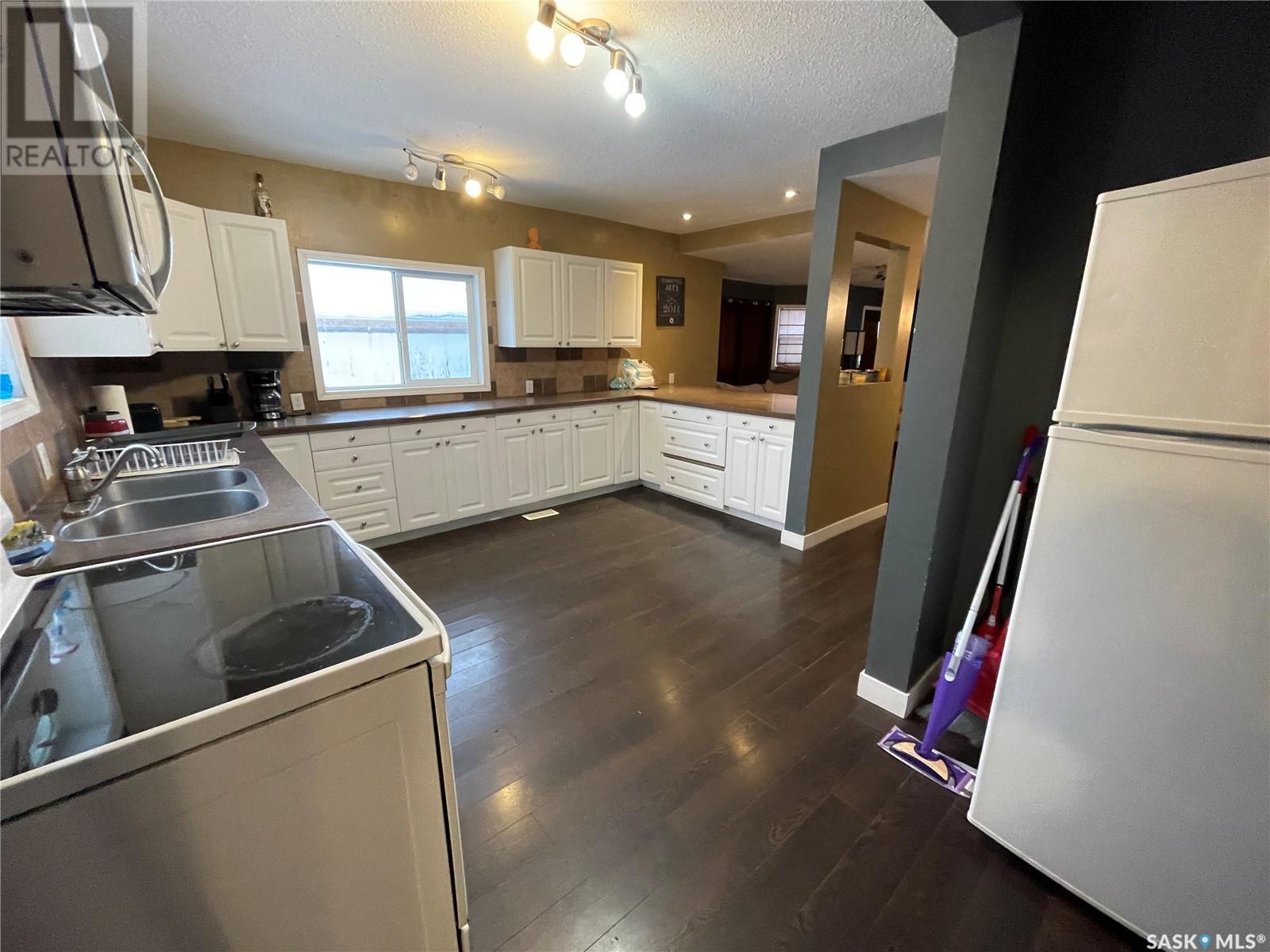 130 5th STREET, bredenbury, Saskatchewan