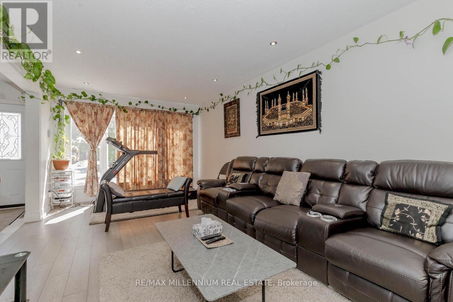 48 Garside Crescent, Brampton (Northgate), Ontario  L6S 1H6 - Photo 7 - W9360089