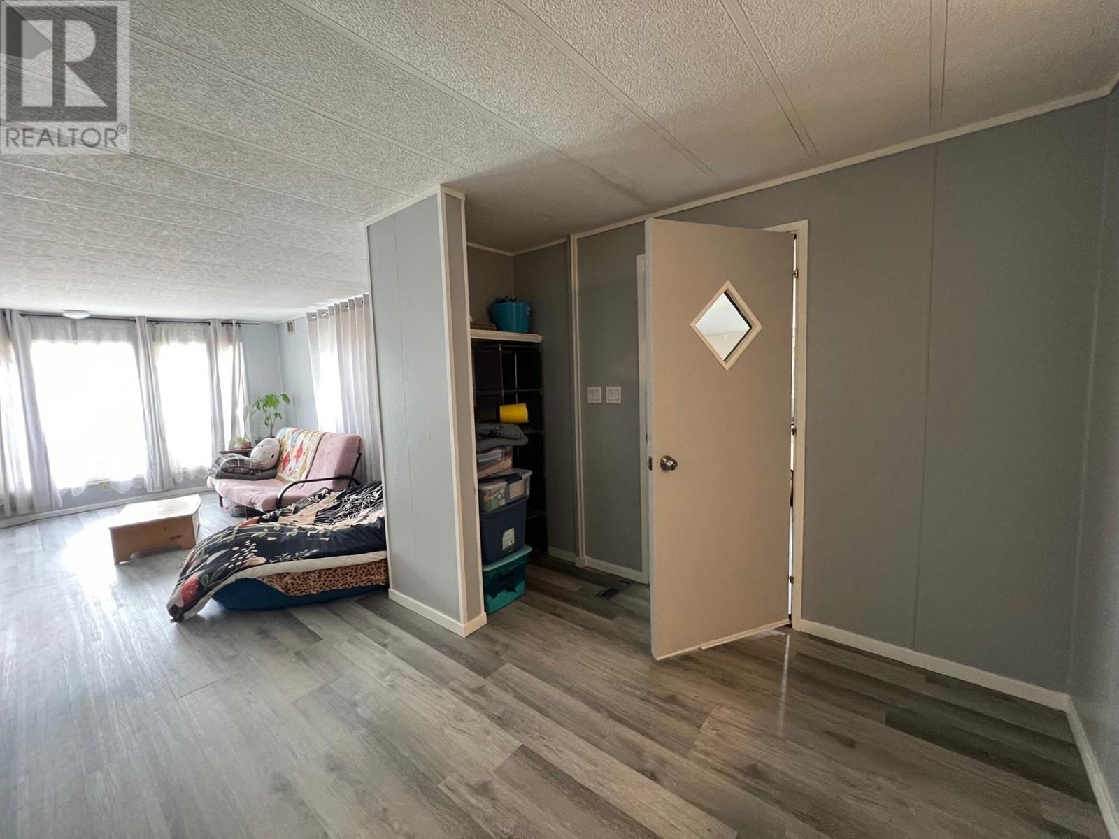 84-701 Trans Canada Hwy, Cache Creek, British Columbia  V0K 1H0 - Photo 2 - 181032