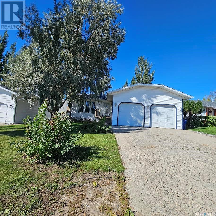 761 3rd Street W, Unity, Saskatchewan  S0K 4L0 - Photo 2 - SK984199