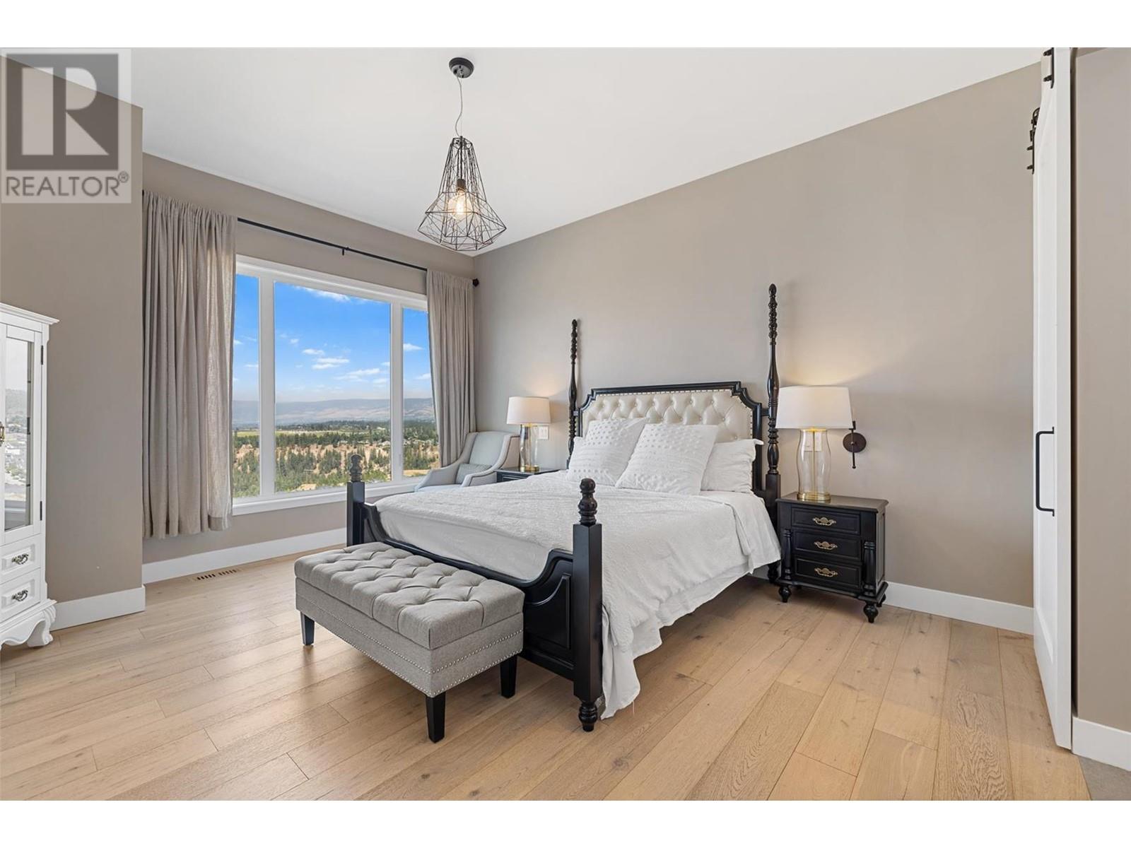 1030 Ledgeview Court Kelowna