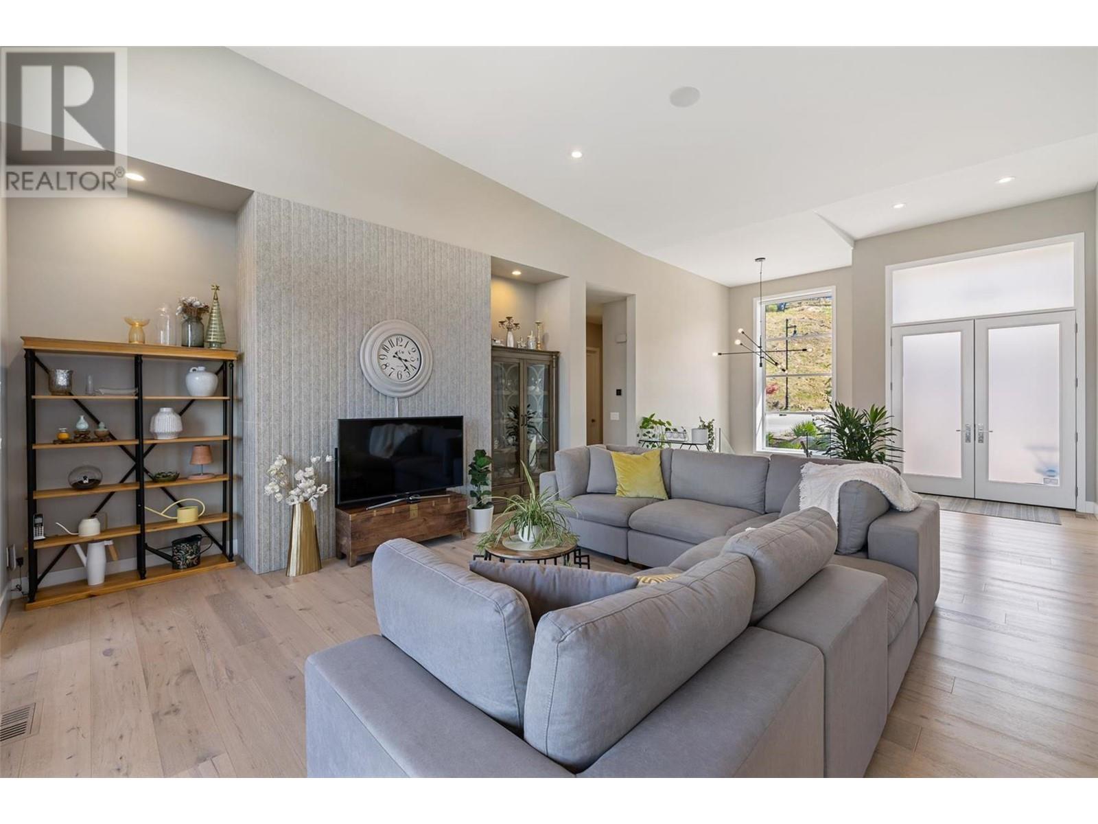 1030 Ledgeview Court Kelowna