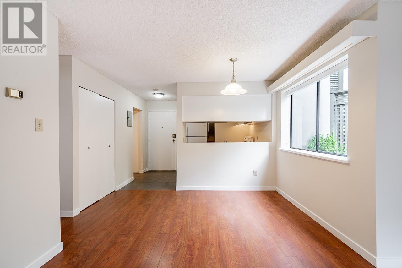 Listing Picture 12 of 27 : 103 1955 WOODWAY PLACE, Burnaby / 本拿比 - 魯藝地產 Yvonne Lu Group - MLS Medallion Club Member