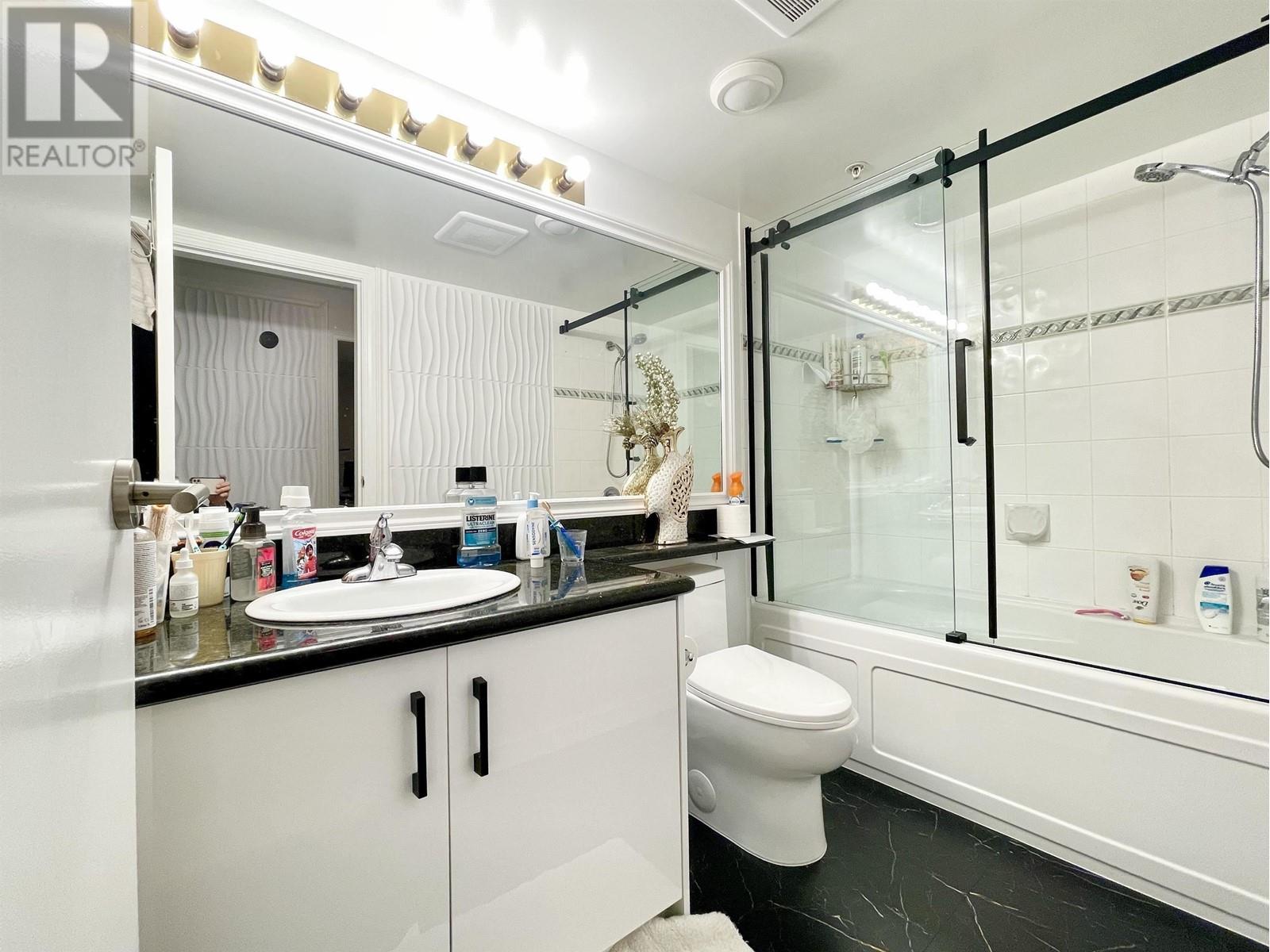 302 6611 Cooney Road, Richmond, British Columbia  V6Y 4C5 - Photo 11 - R2927968
