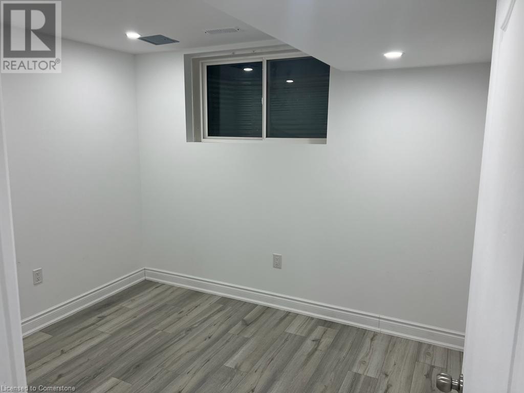10 Sugar Trail Unit# BasementKitchener, Ontario  N2R 0S5 - Photo 4 - 40650757