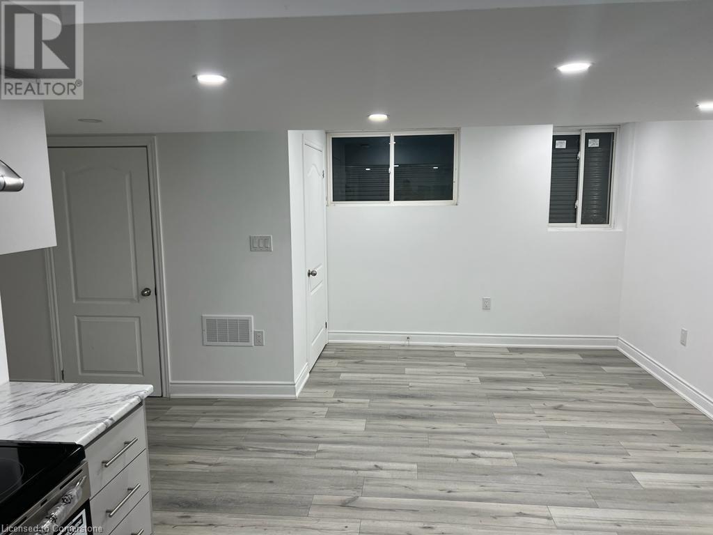 10 Sugar Trail Unit# BasementKitchener, Ontario  N2R 0S5 - Photo 6 - 40650757