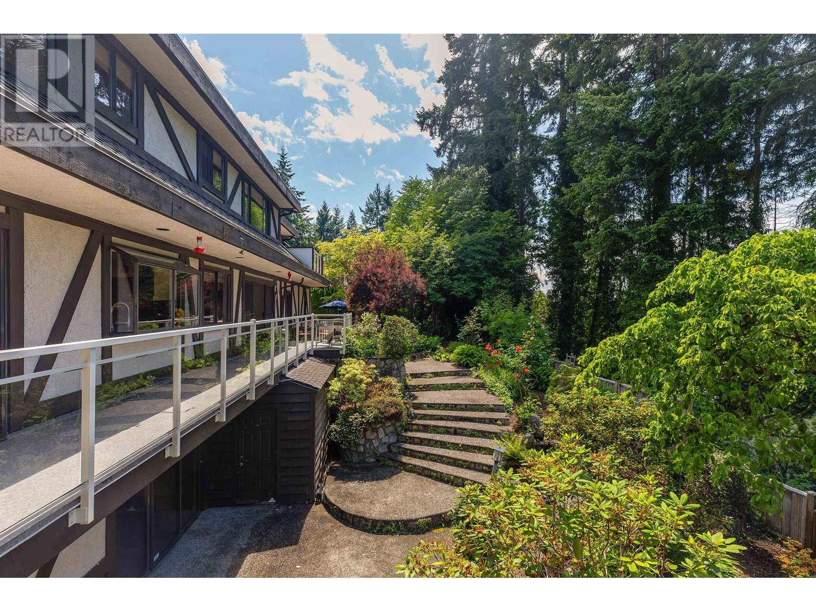 5704 Westport Road, West Vancouver, British Columbia  V7W 1V4 - Photo 38 - R2928107