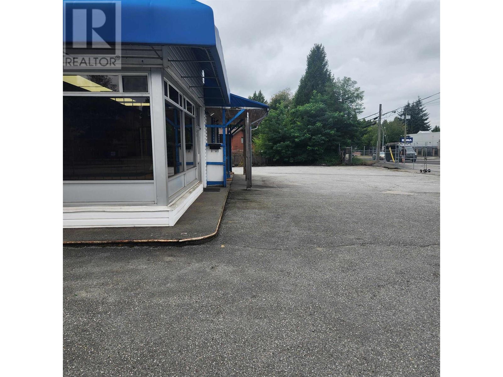 21254 Lougheed Highway, Maple Ridge, British Columbia V2X 2R5 - Photo 10 - C8063108
