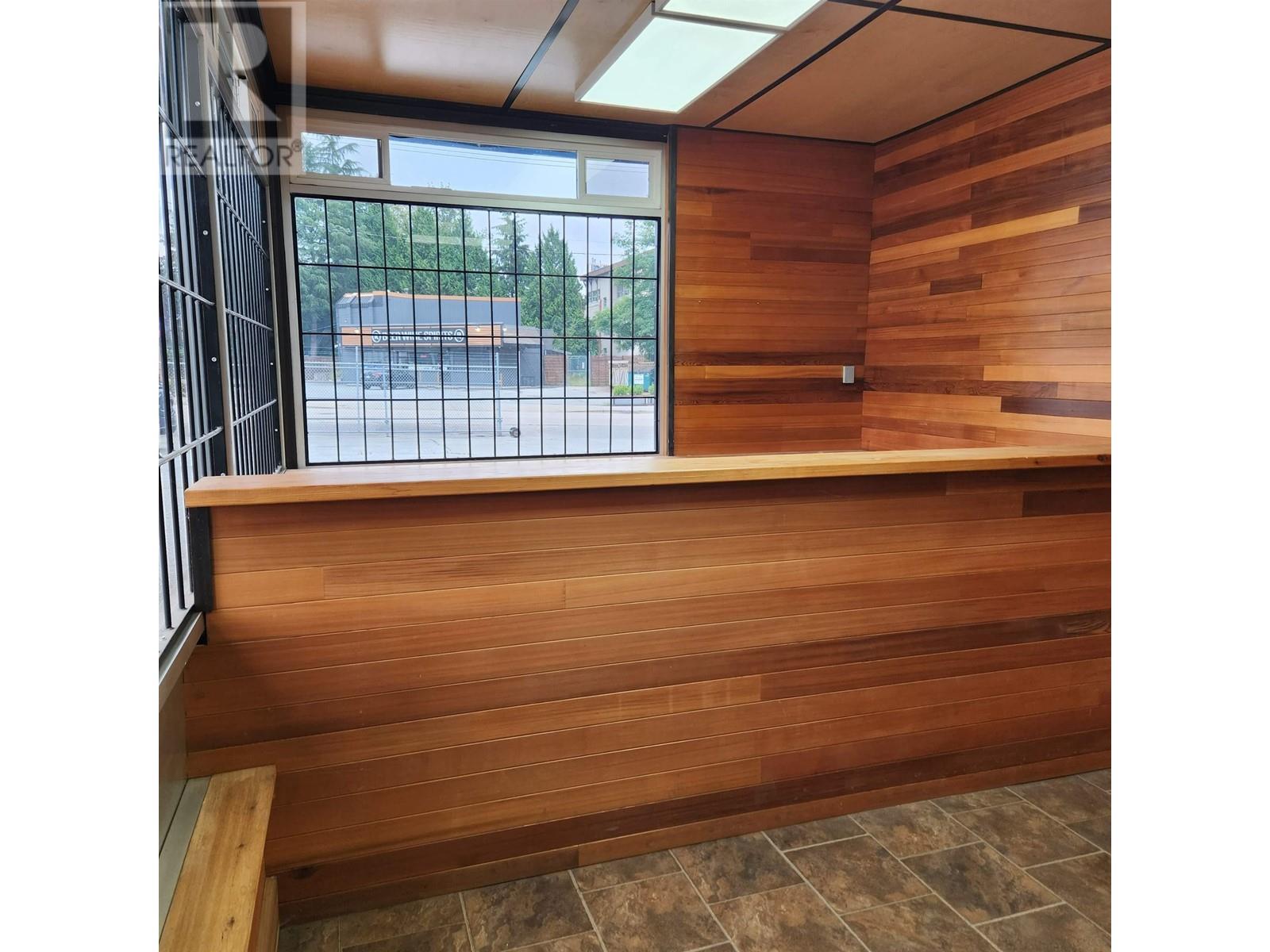 21254 Lougheed Highway, Maple Ridge, British Columbia V2X 2R5 - Photo 11 - C8063108