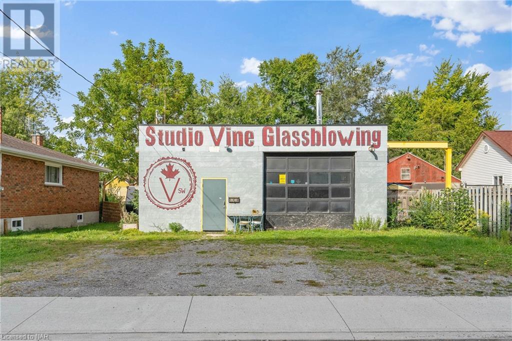 5535 Slater AvenueNiagara Falls (214 - Clifton Hill), Ontario  L2G 3S7 - Photo 1 - X9413904