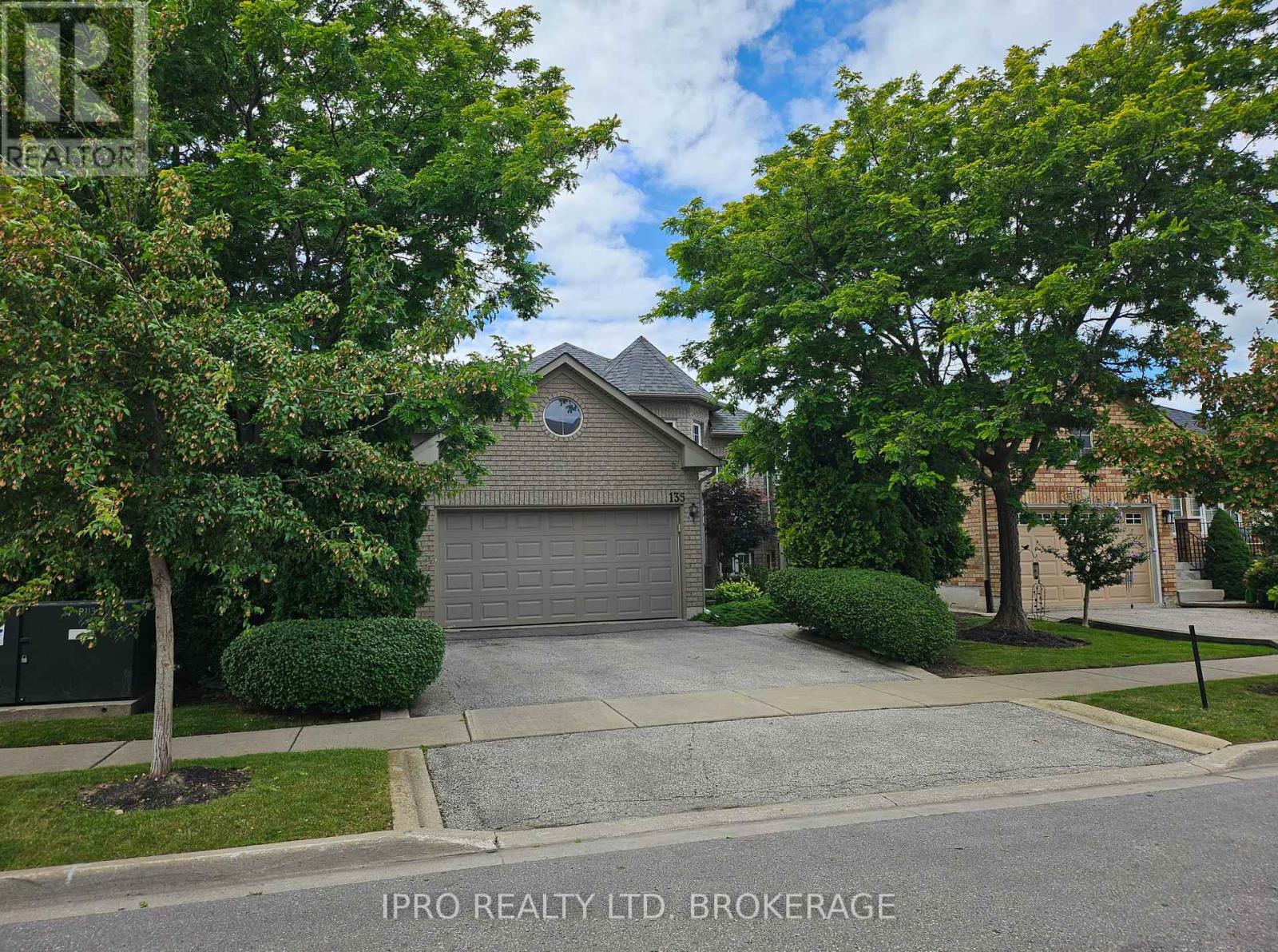 135 MICHELLE DRIVE, vaughan (east woodbridge), Ontario