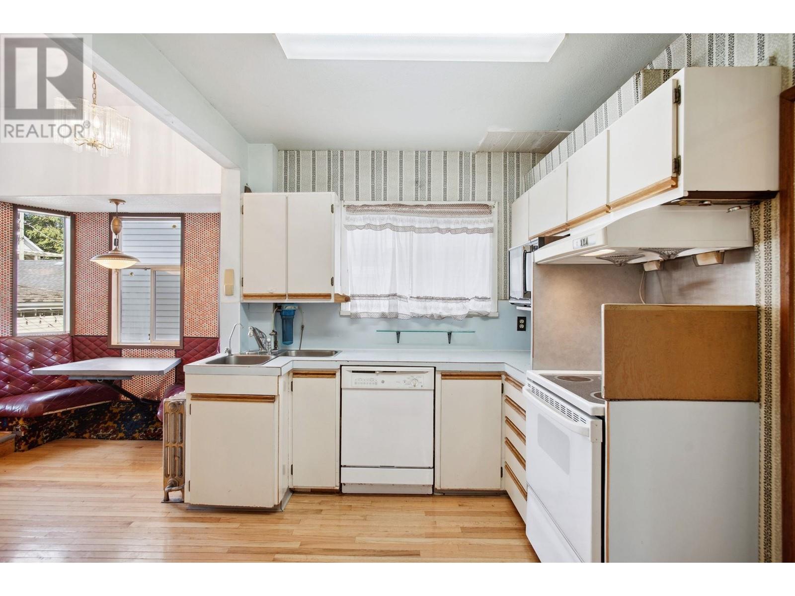 45 W 15th Avenue, Vancouver, British Columbia V5Y 1X7 - Photo 12 - R2927898