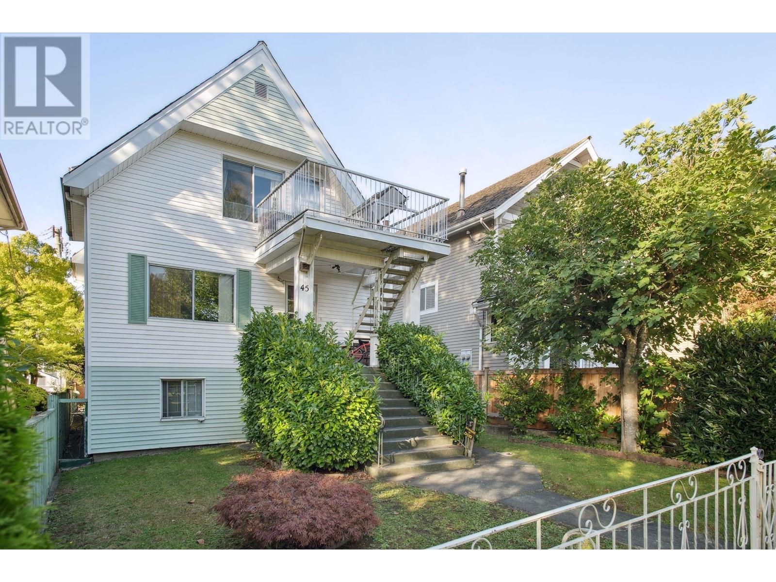 45 W 15th Avenue, Vancouver, British Columbia V5Y 1X7 - Photo 2 - R2927898