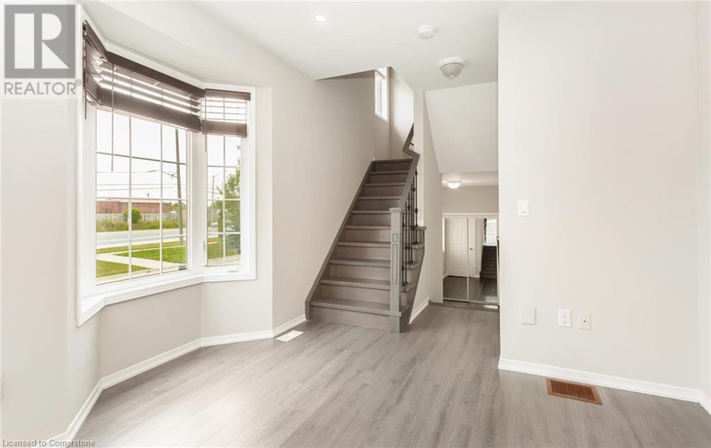 83 Bankfield Crescent, Stoney Creek, Ontario L8J 0C1 - Photo 15 - 40650758