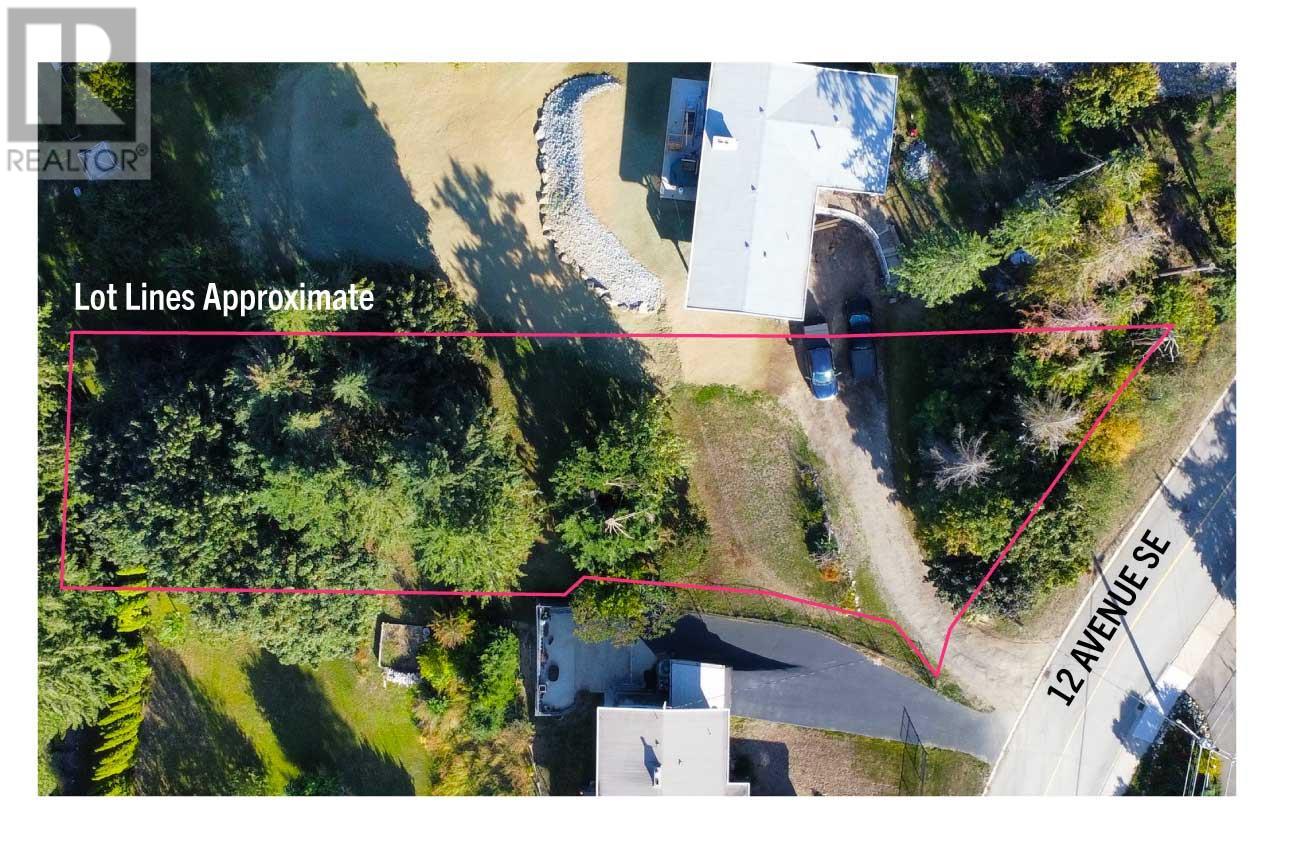 Property at 1711 12 Avenue SE image