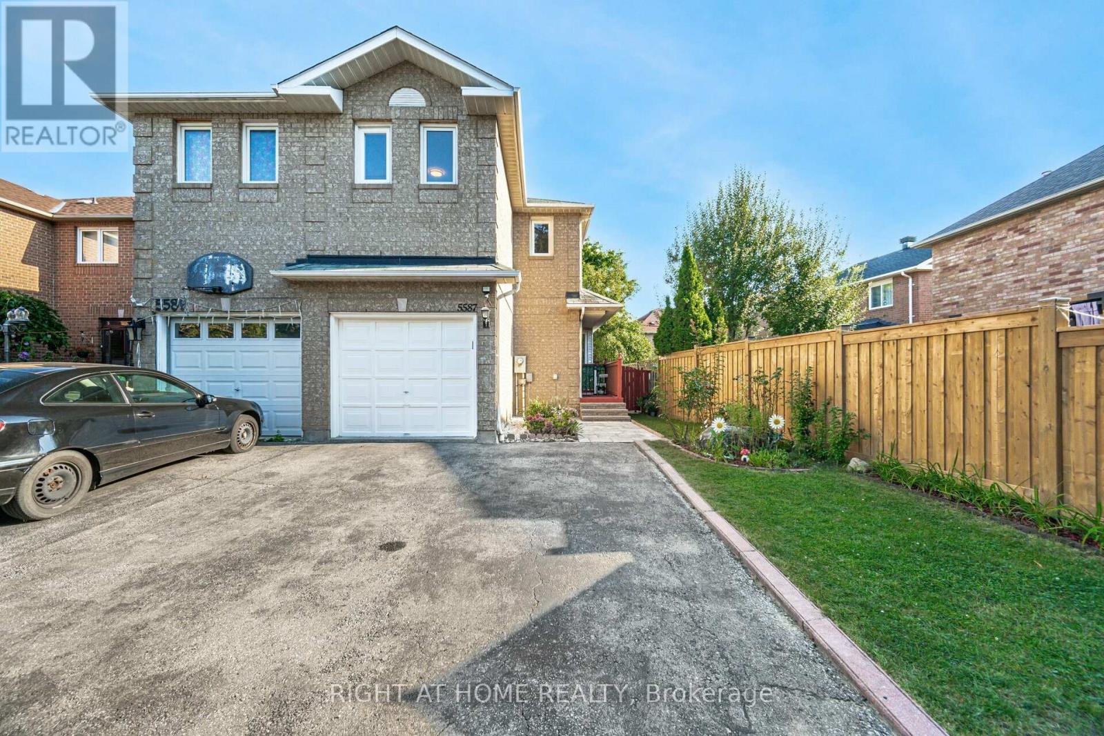 5587 Whistler Crescent, Mississauga (Hurontario), Ontario  L4Z 3R5 - Photo 2 - W9354297