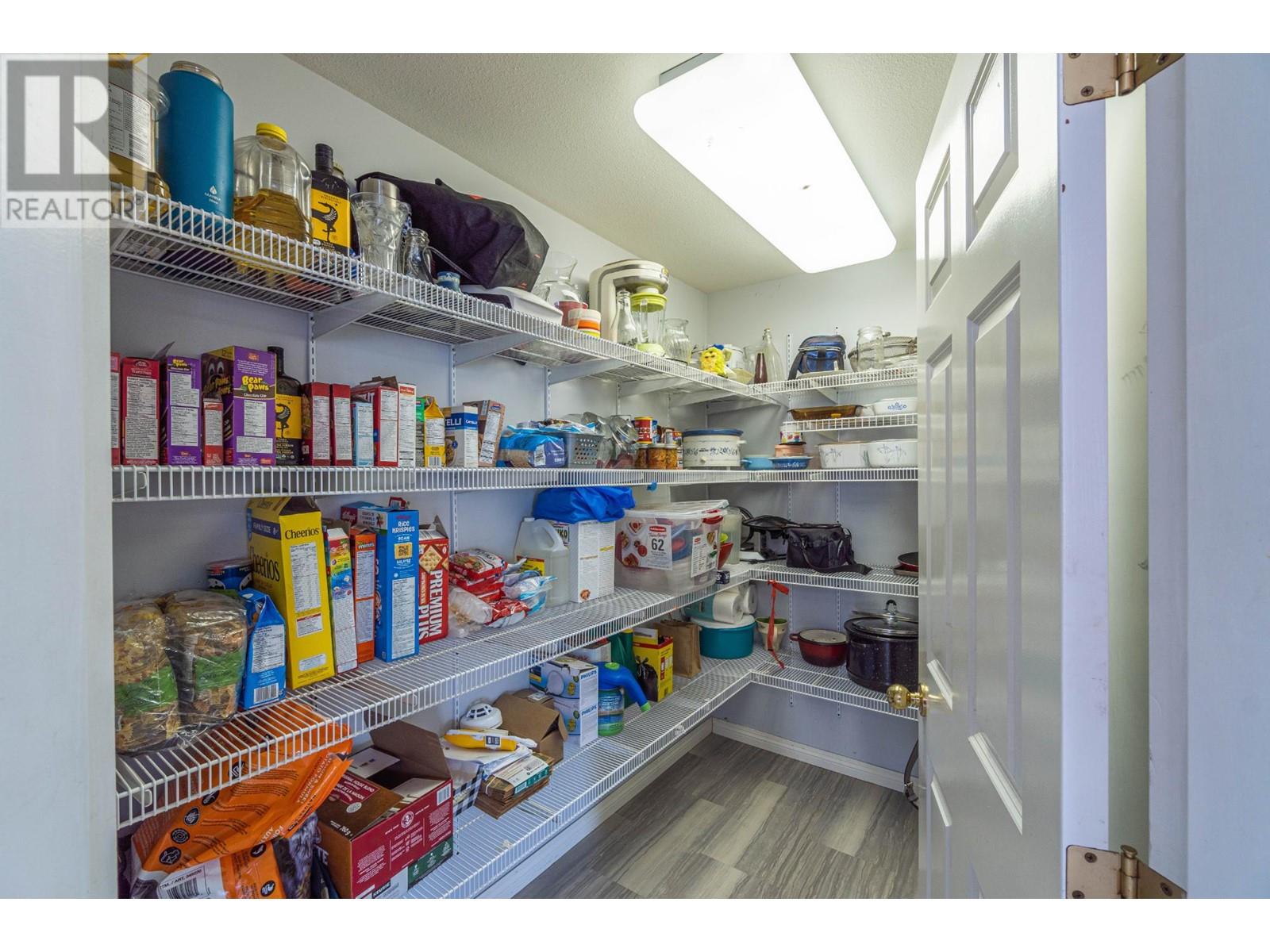 1955 Parkcrest Ave, Kamloops, British Columbia   - Photo 12 - 181046