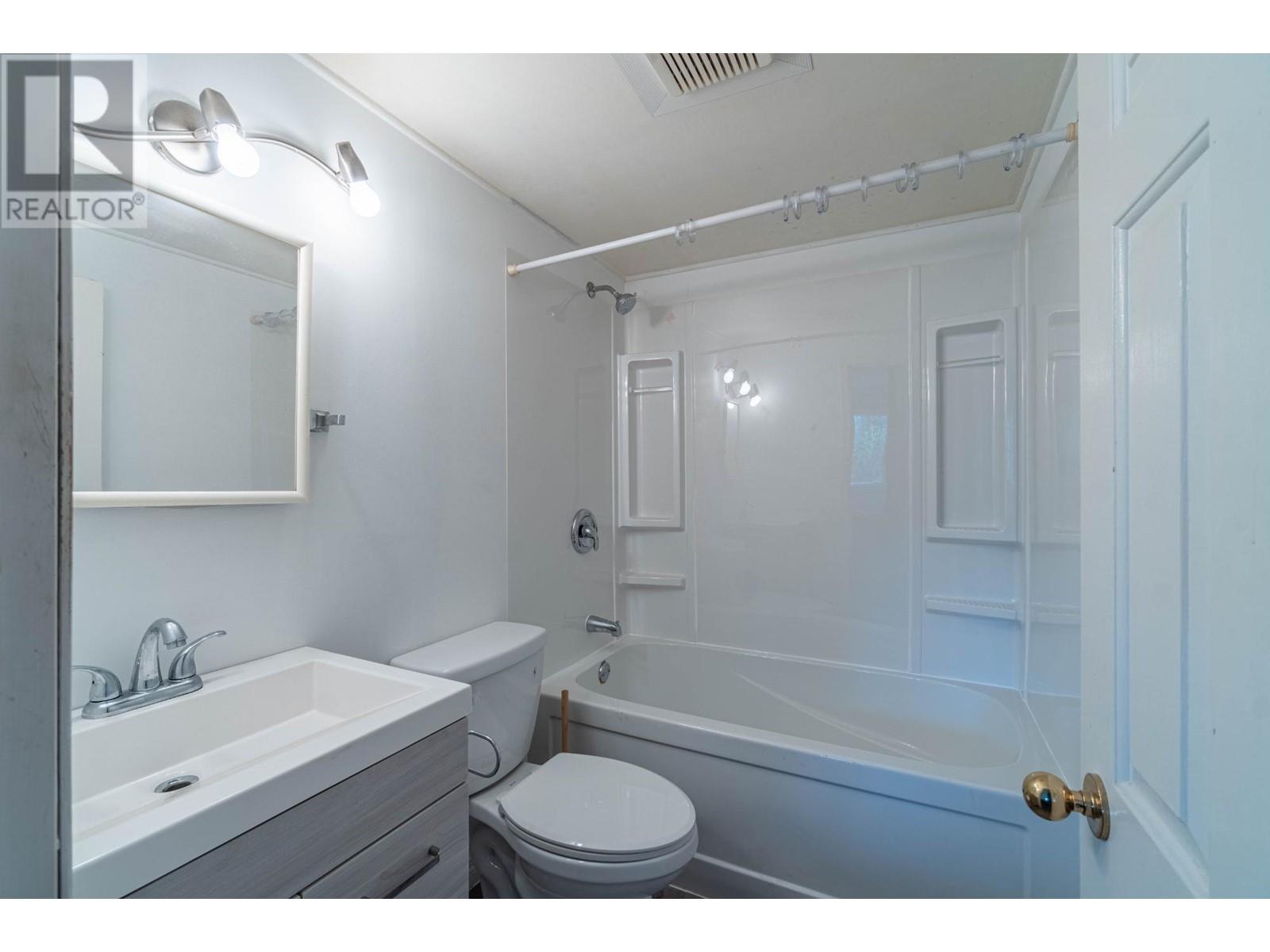 1955 Parkcrest Ave, Kamloops, British Columbia   - Photo 44 - 181046