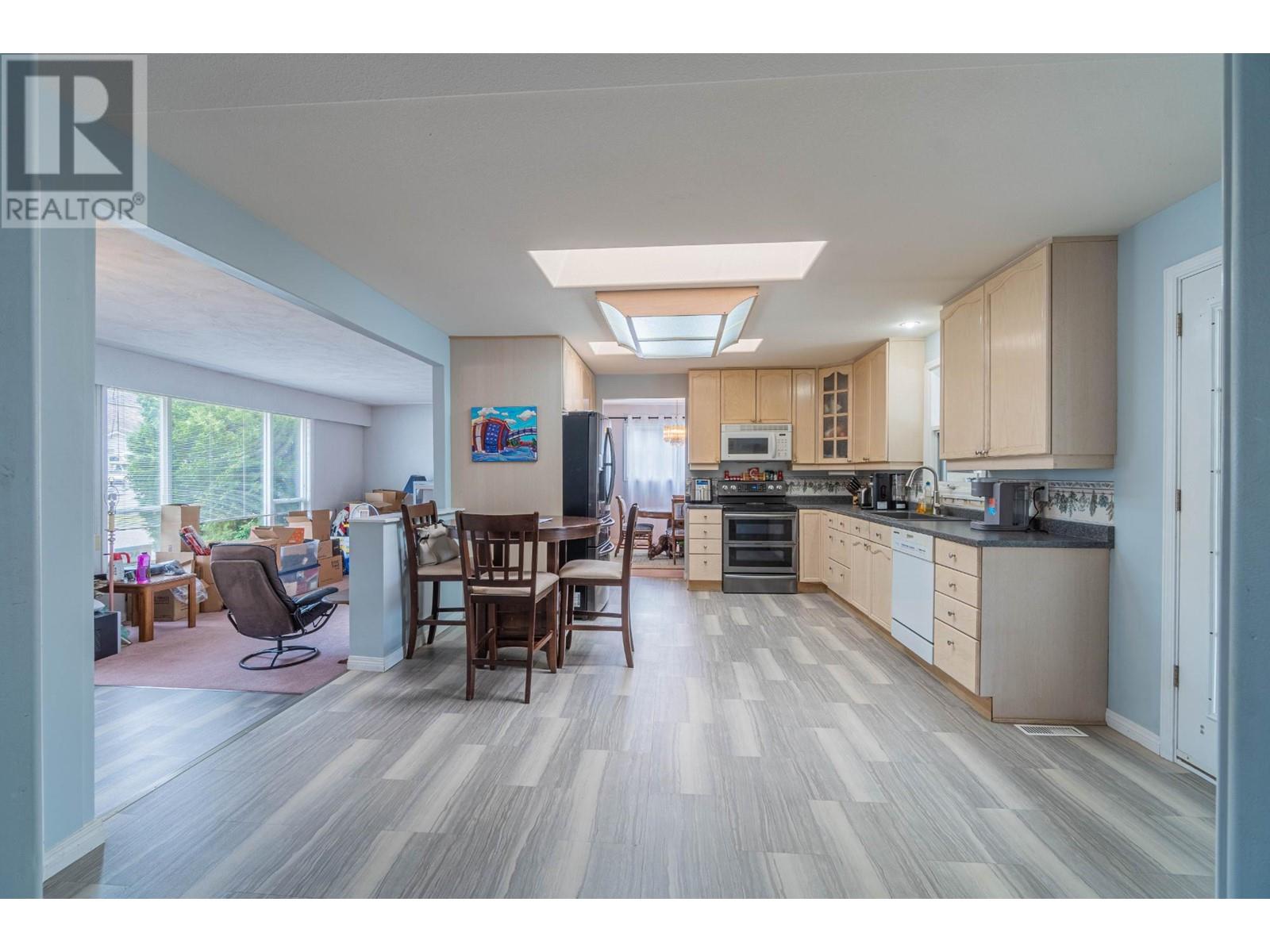 1955 Parkcrest Ave, Kamloops, British Columbia   - Photo 11 - 181046