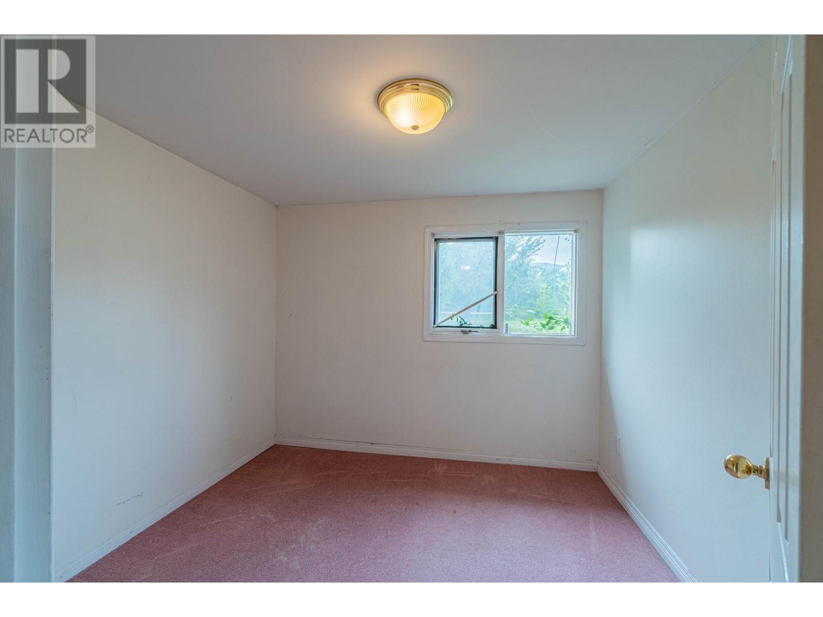 1955 Parkcrest Ave, Kamloops, British Columbia   - Photo 43 - 181046