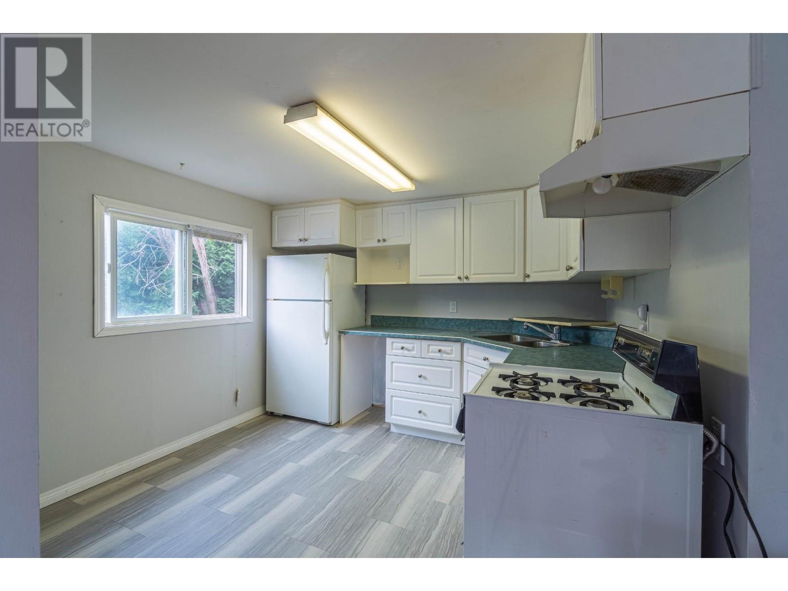 1955 Parkcrest Ave, Kamloops, British Columbia   - Photo 47 - 181046