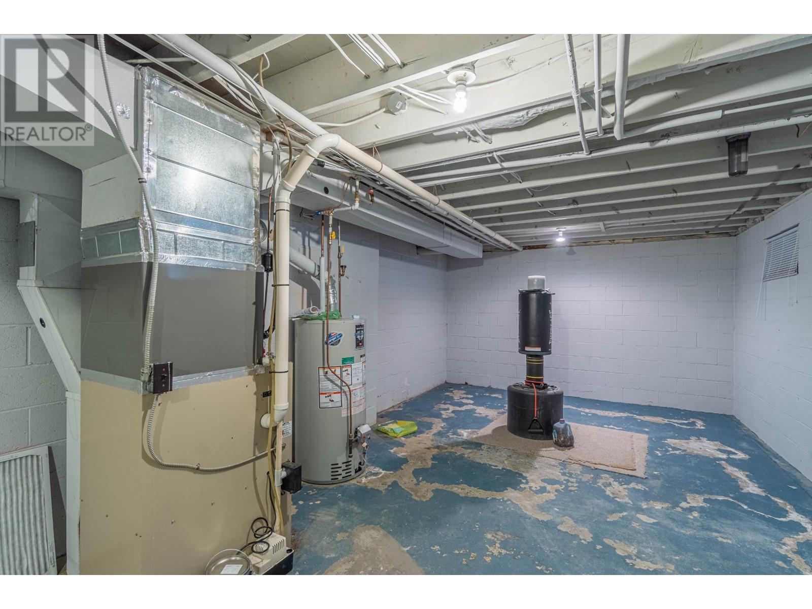 1955 Parkcrest Ave, Kamloops, British Columbia   - Photo 37 - 181046