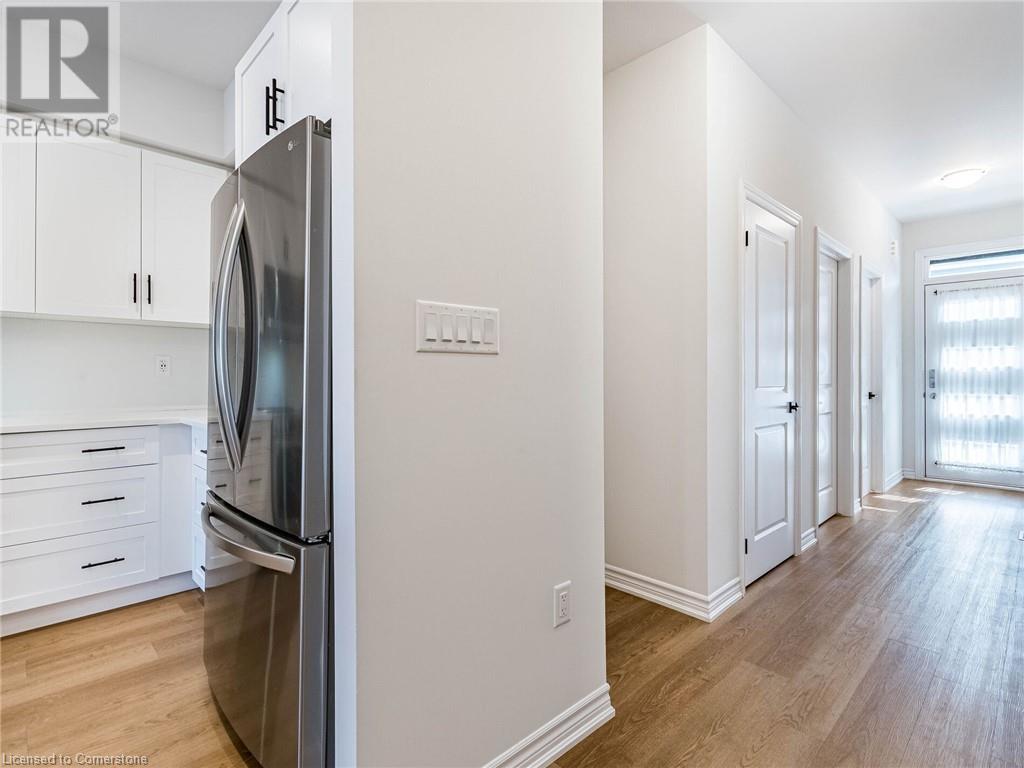 23 Sentinel Lane, Hamilton, Ontario L9C 0G1 - Photo 6 - 40650235