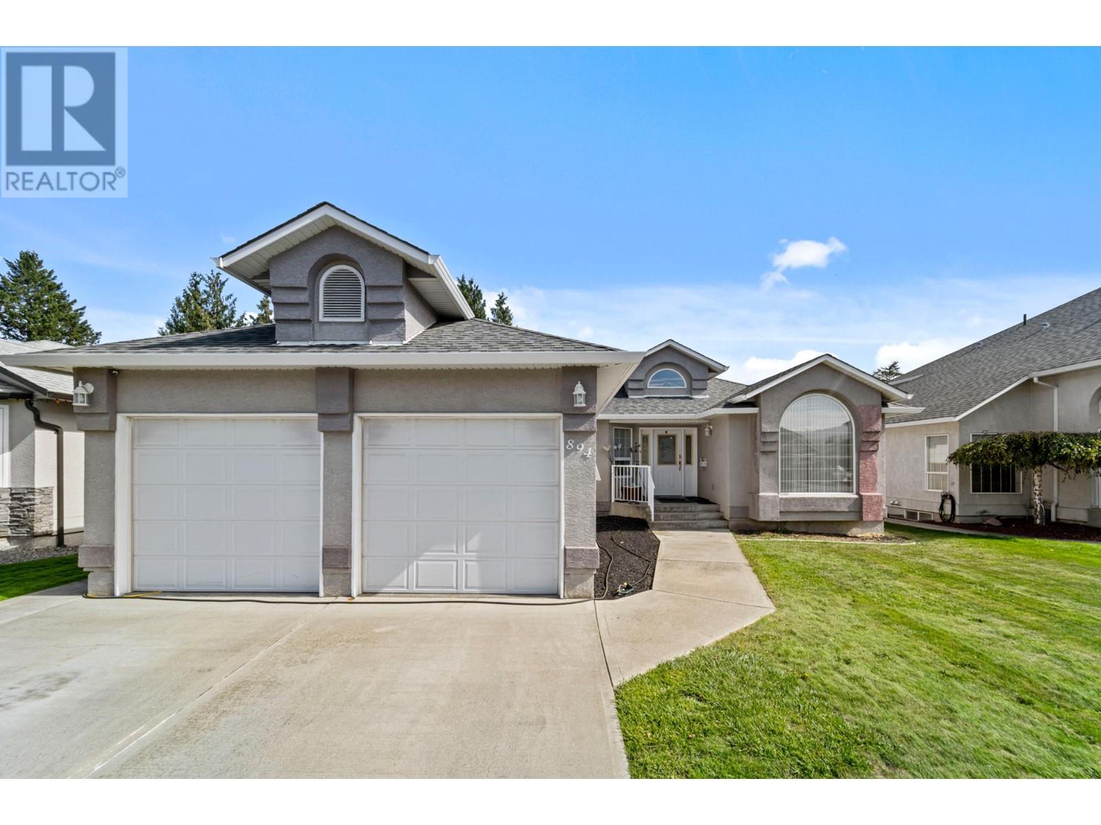 894 INVERMERE CRT, kamloops, British Columbia