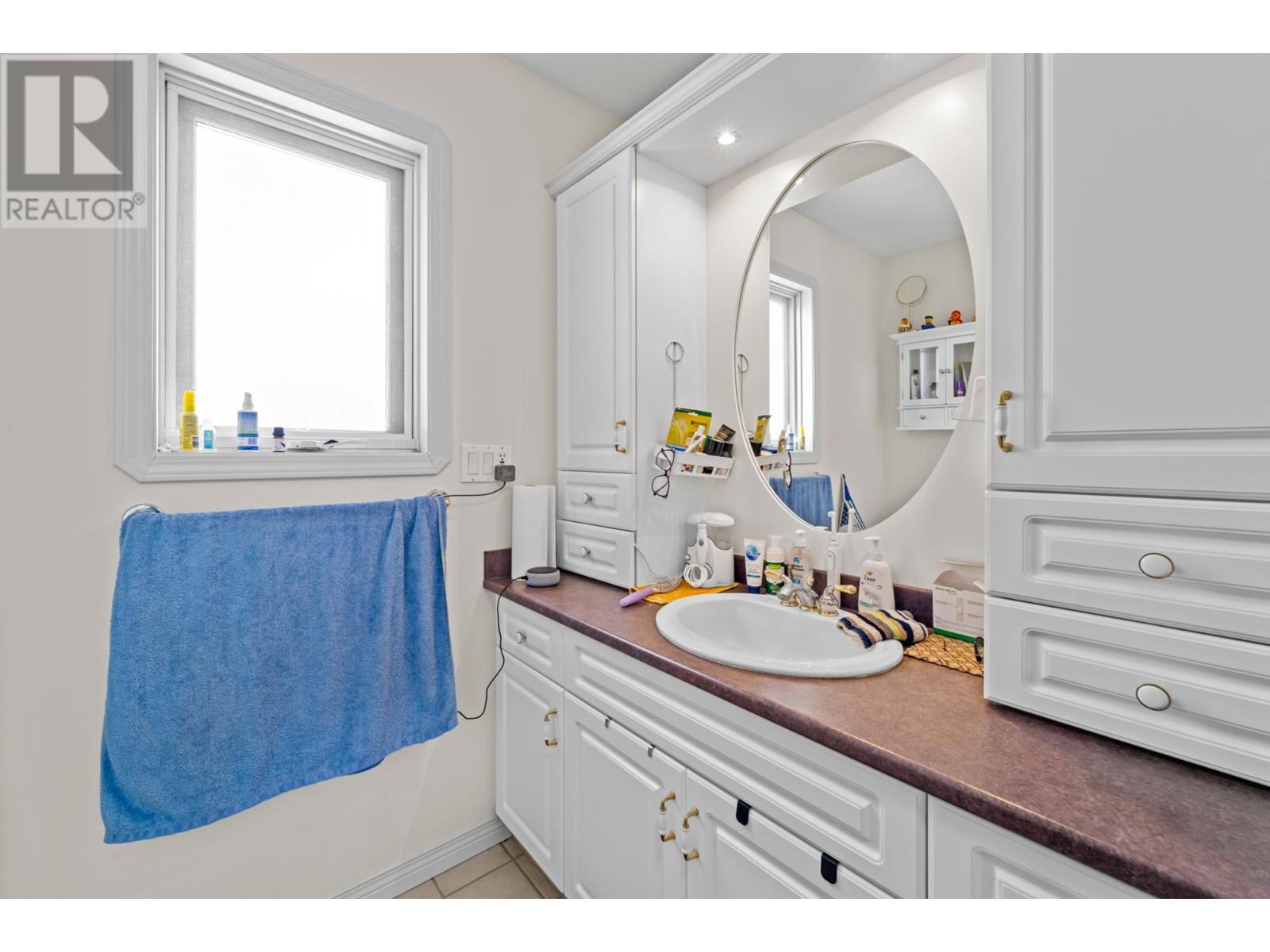 894 Invermere Crt, Kamloops, British Columbia   - Photo 11 - 181050