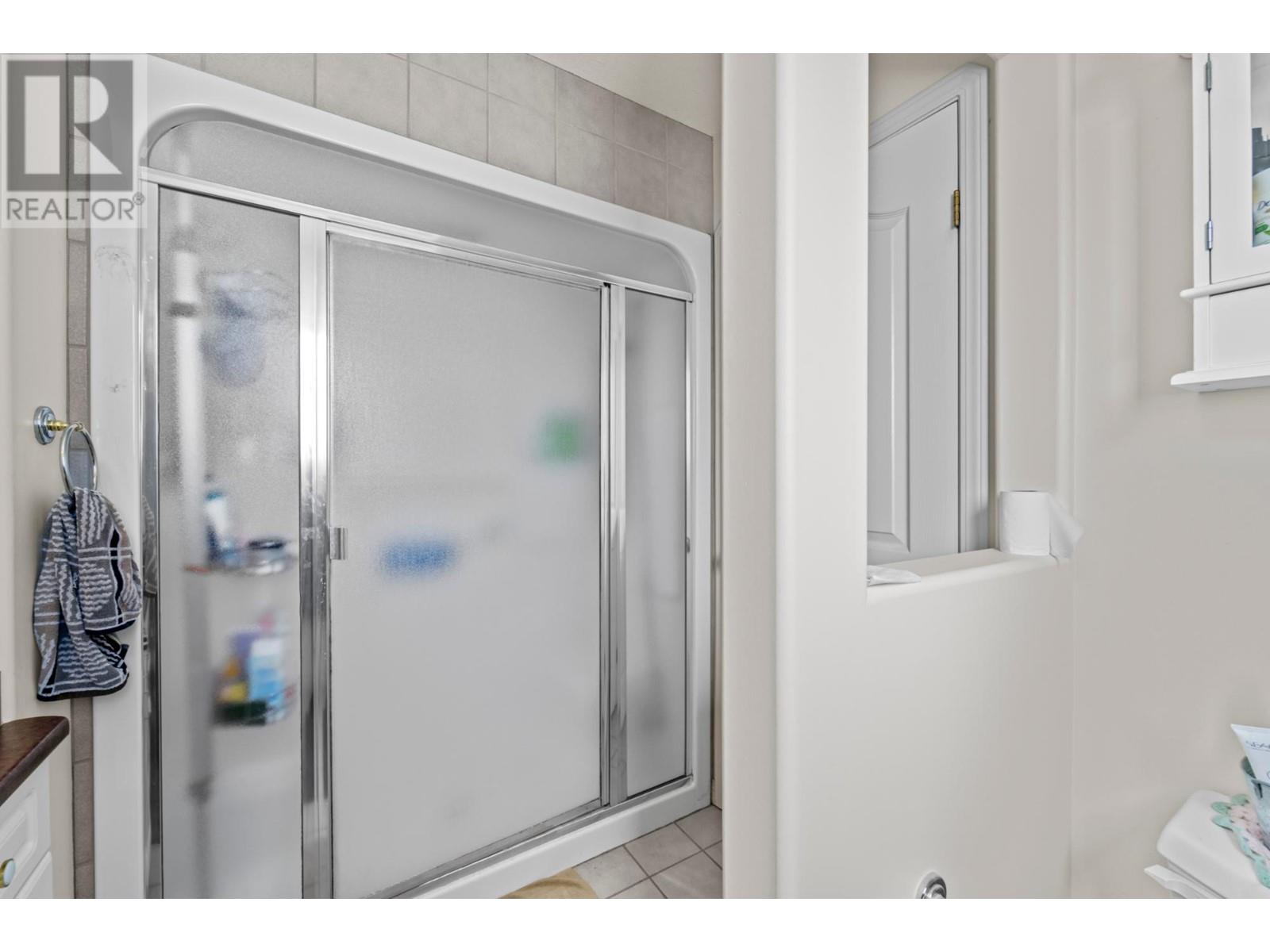 894 Invermere Crt, Kamloops, British Columbia   - Photo 12 - 181050