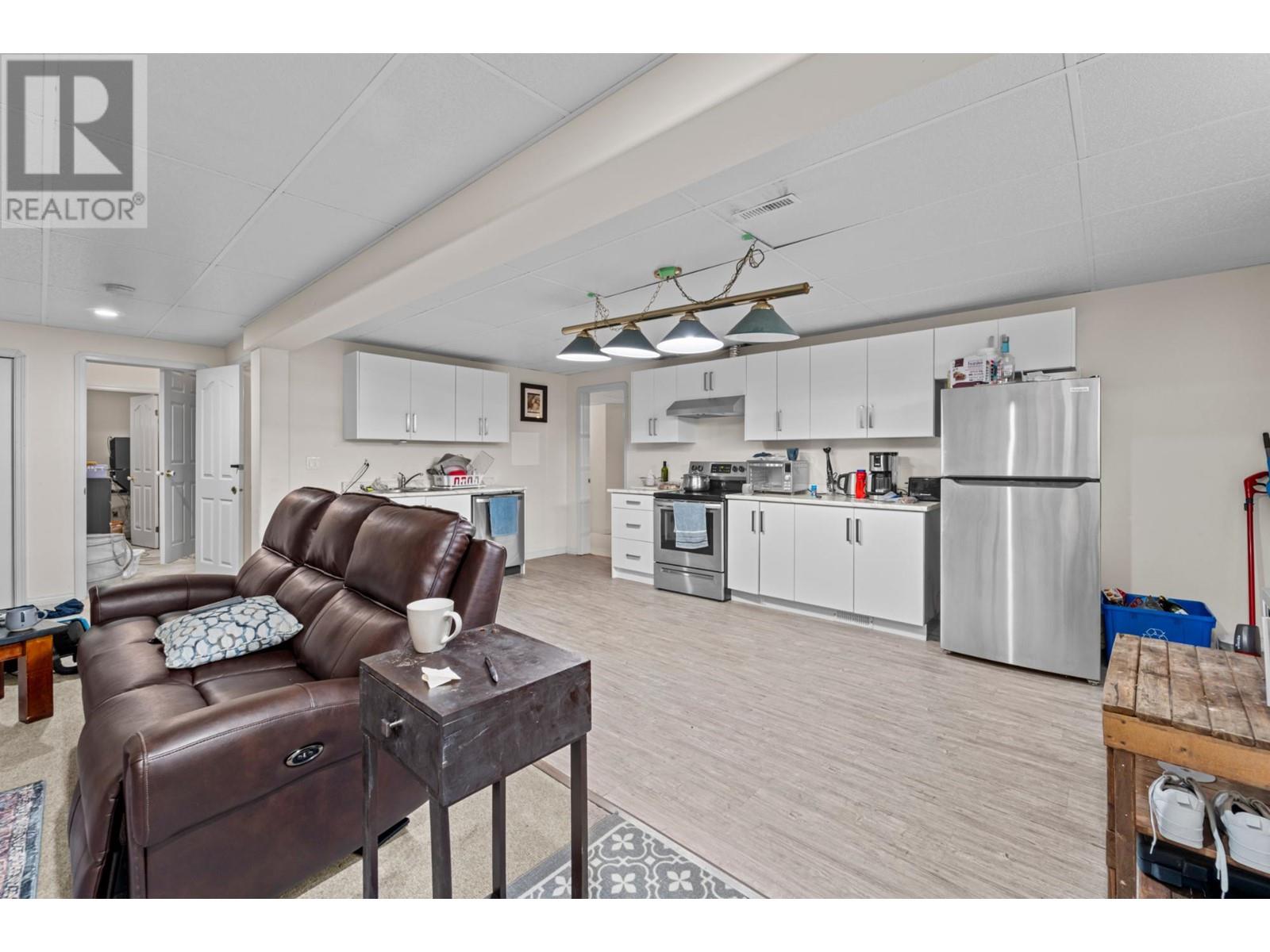 894 Invermere Crt, Kamloops, British Columbia   - Photo 18 - 181050