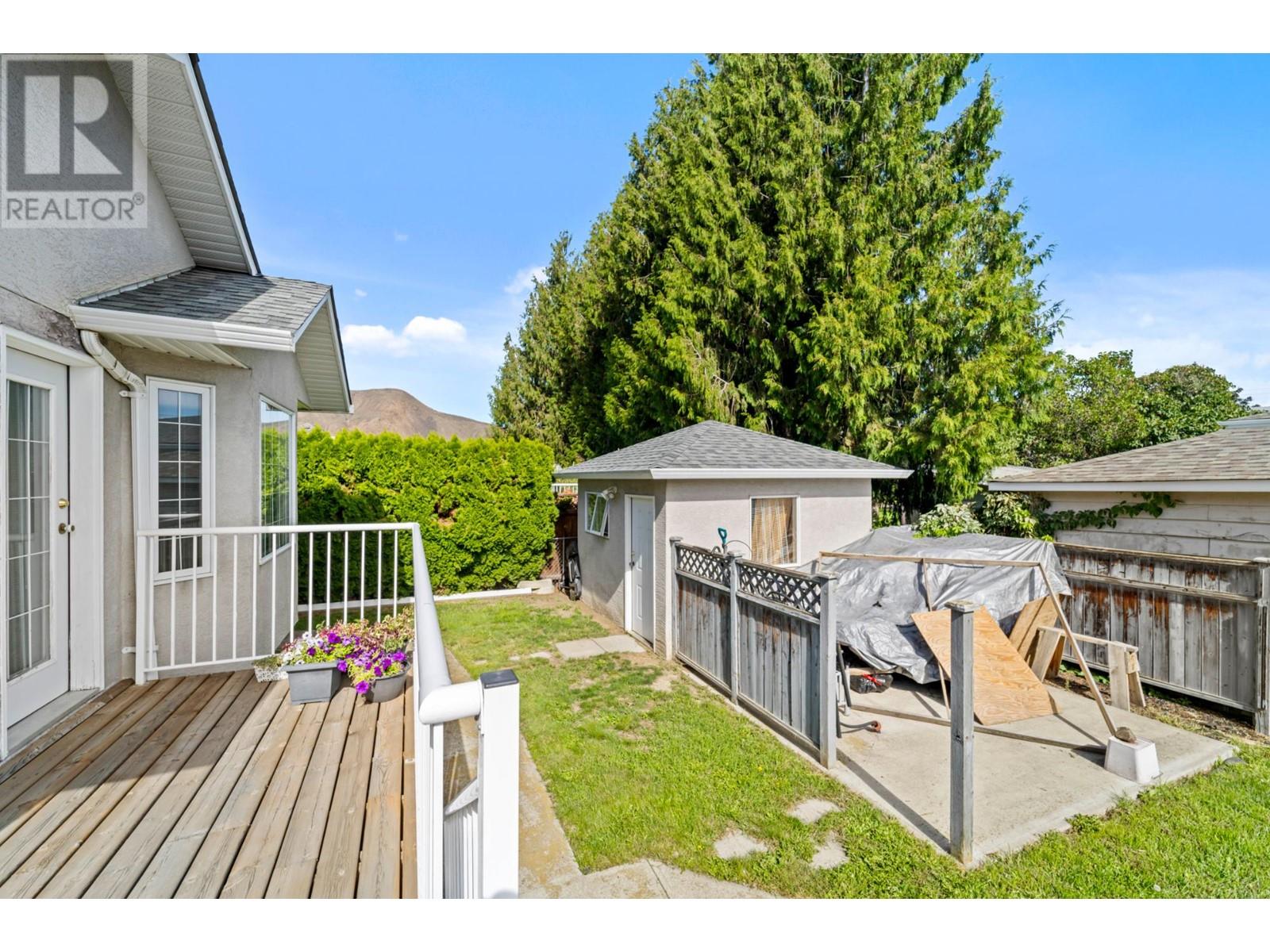 894 Invermere Crt, Kamloops, British Columbia   - Photo 23 - 181050