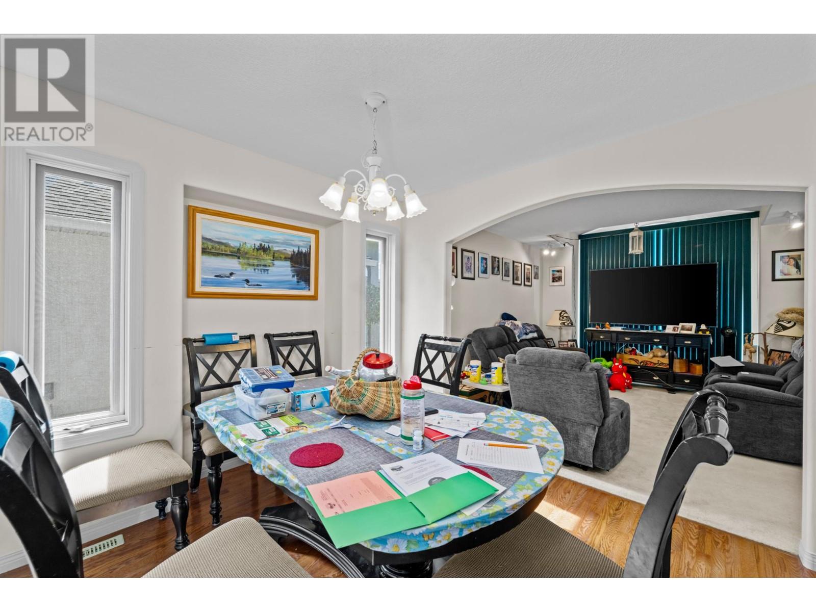 894 Invermere Crt, Kamloops, British Columbia   - Photo 5 - 181050