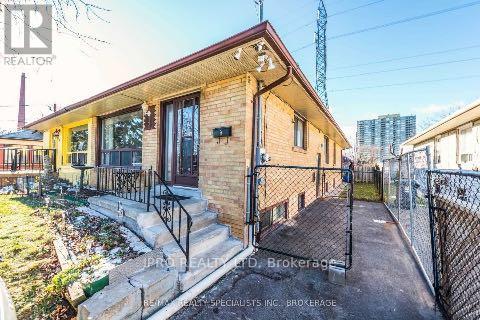 8 Virgilwood Drive, Toronto, Ontario  M2R 2B2 - Photo 33 - C9351825