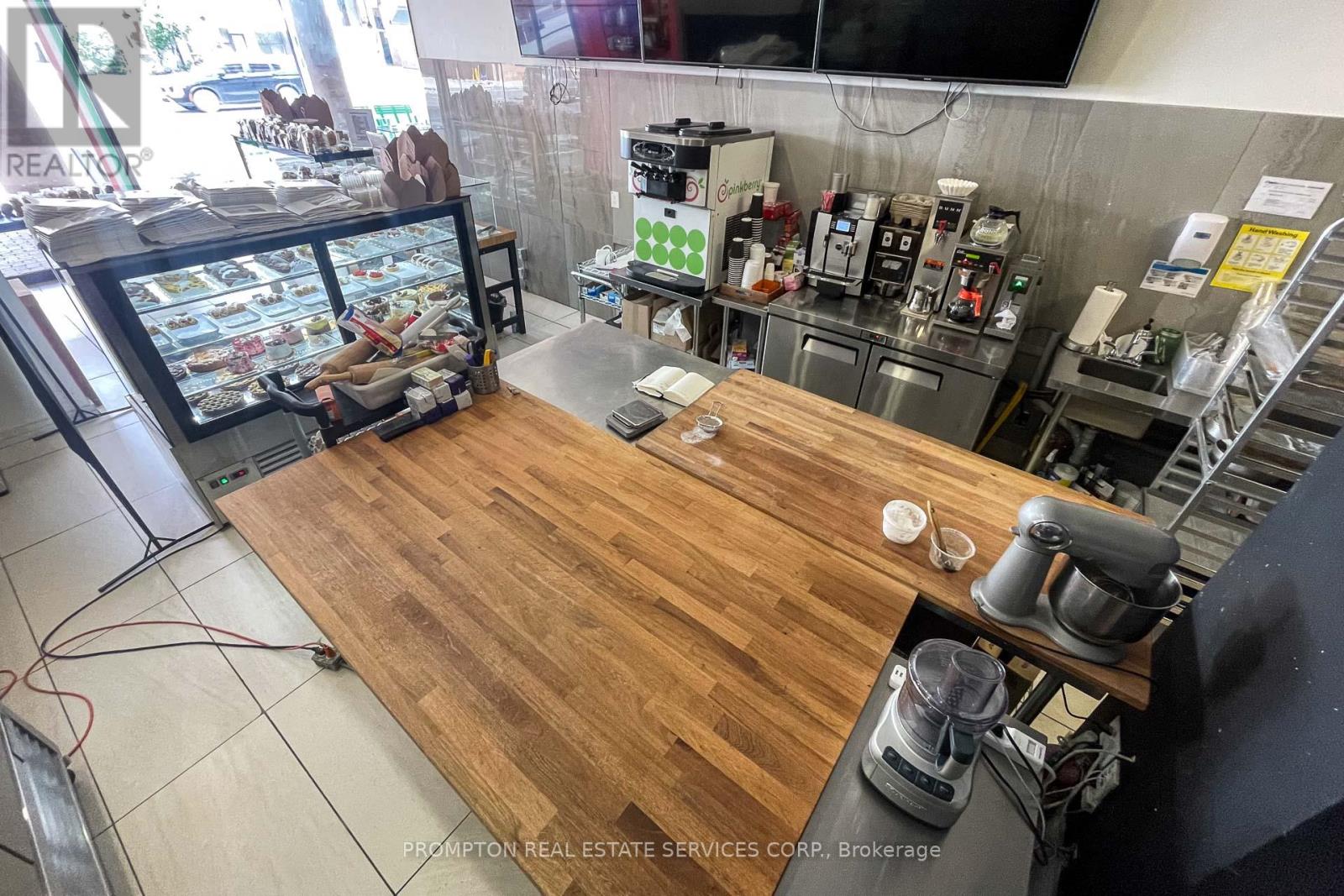 Unit #8 - 245 Eglington Avenue E, Toronto, Ontario  M4P 3B7 - Photo 21 - C9361497