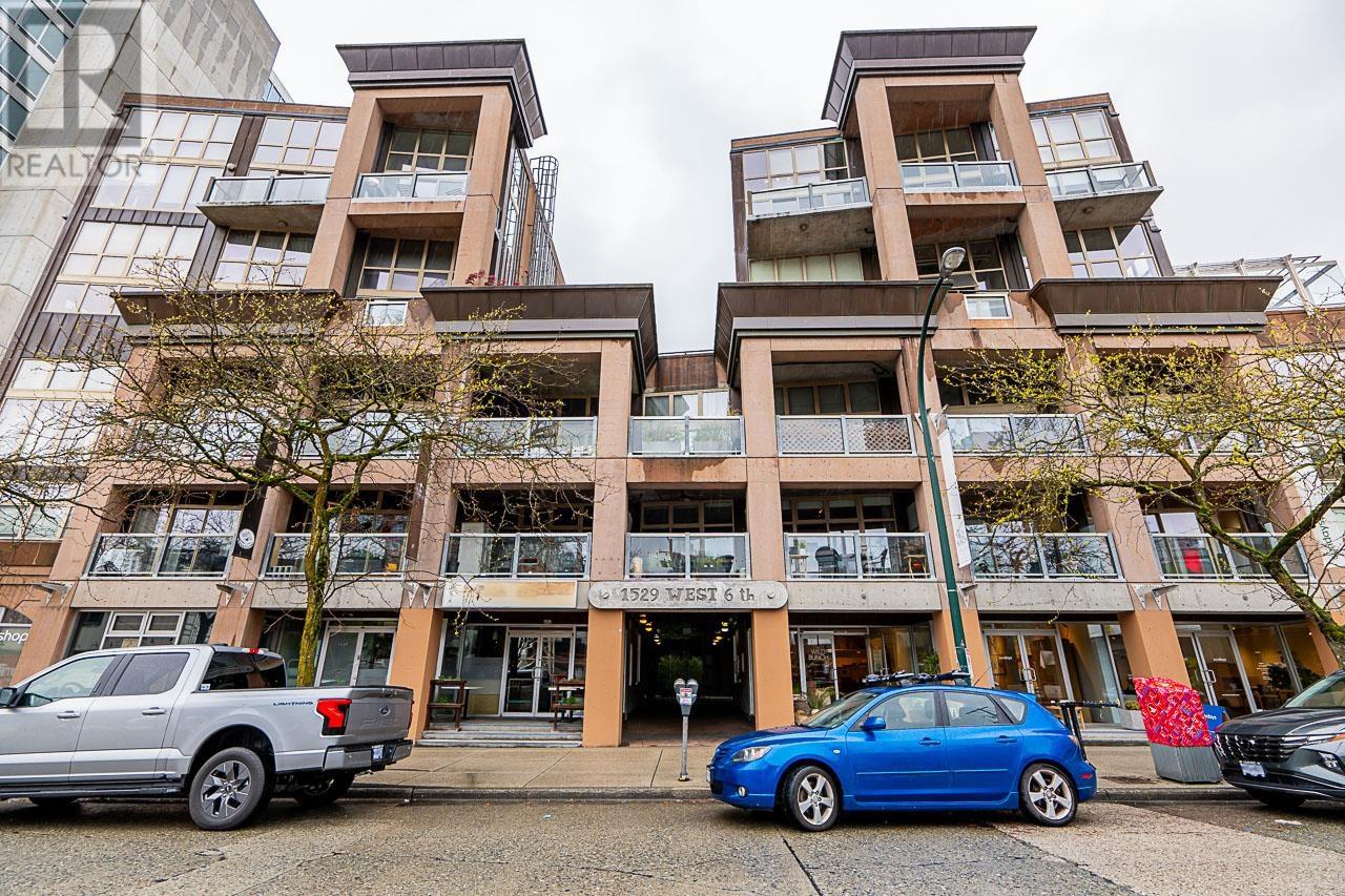 1529 W 6th Avenue, Vancouver, British Columbia  V6J 1R1 - Photo 3 - R2928212