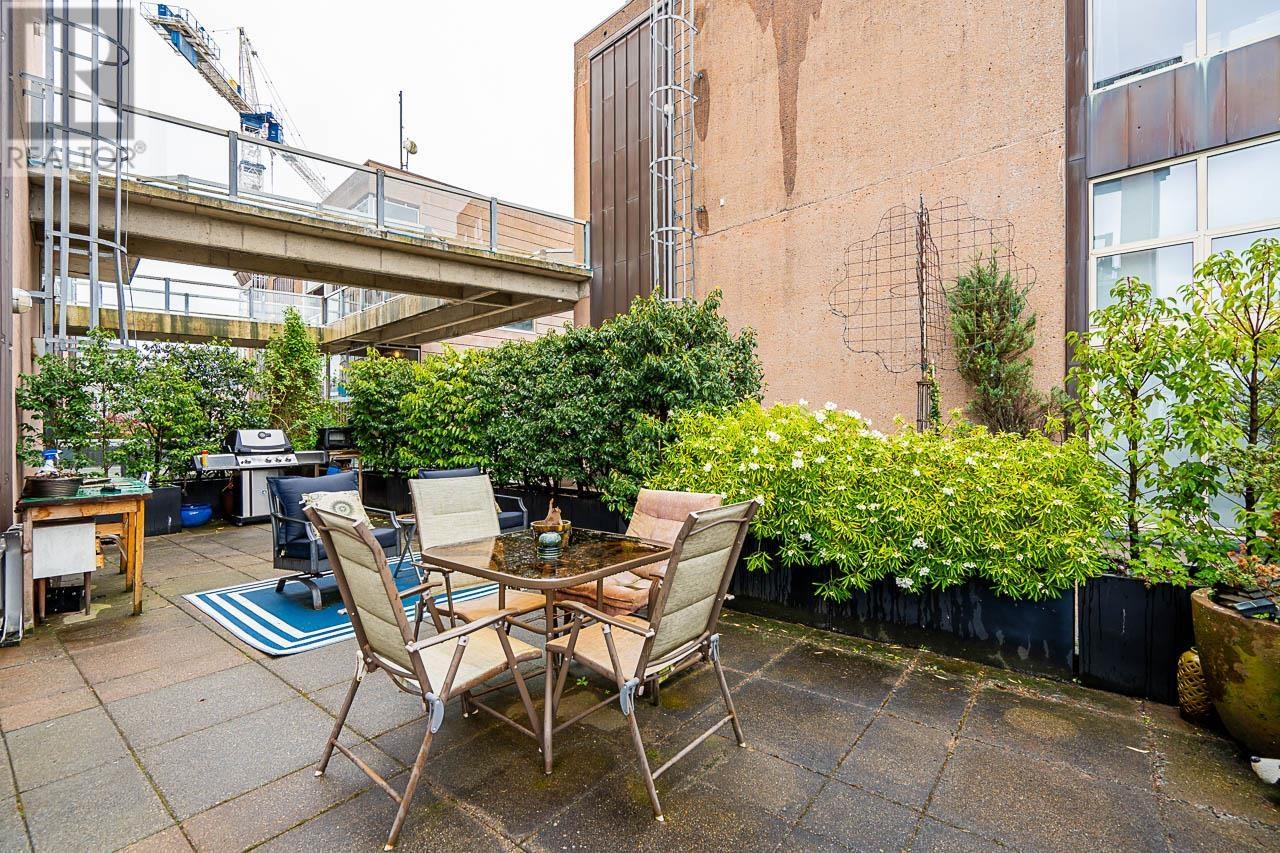 1529 W 6th Avenue, Vancouver, British Columbia  V6J 1R1 - Photo 32 - R2928212