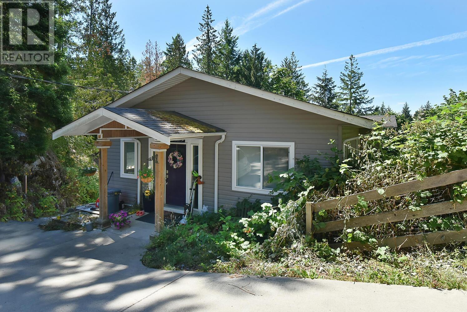 7969 Ravens Cry Road, Halfmoon Bay, British Columbia  V7Z 1C2 - Photo 2 - R2928249