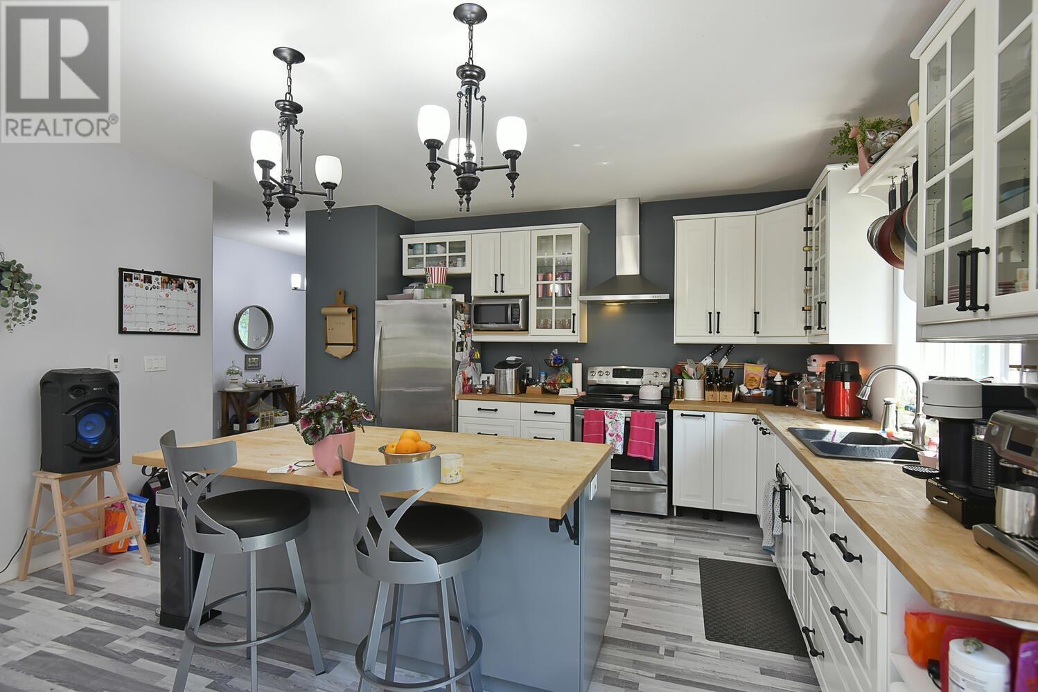 7969 Ravens Cry Road, Halfmoon Bay, British Columbia  V7Z 1C2 - Photo 4 - R2928249